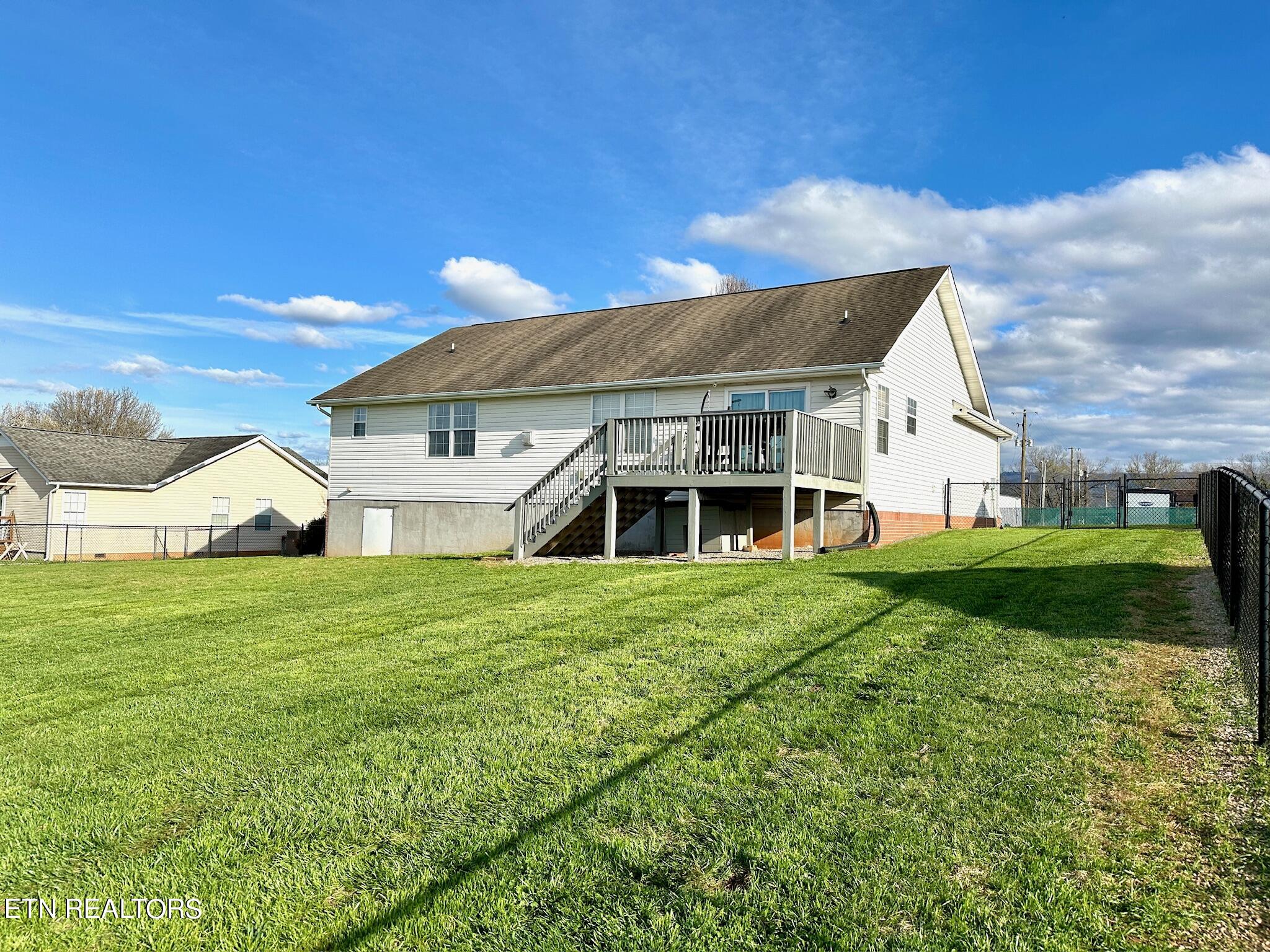 527 Emerts View Circle