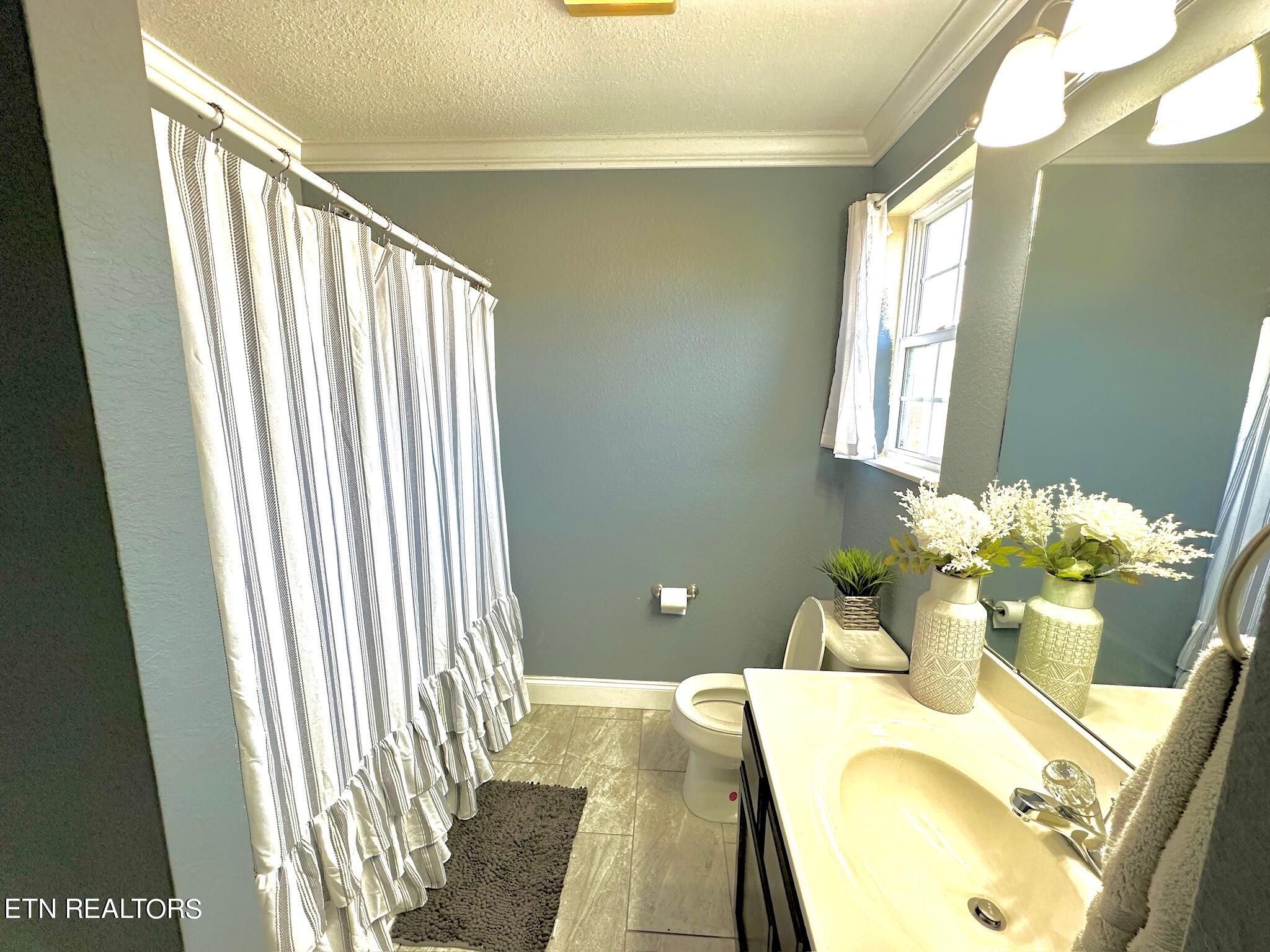 527 Emerts View Circle