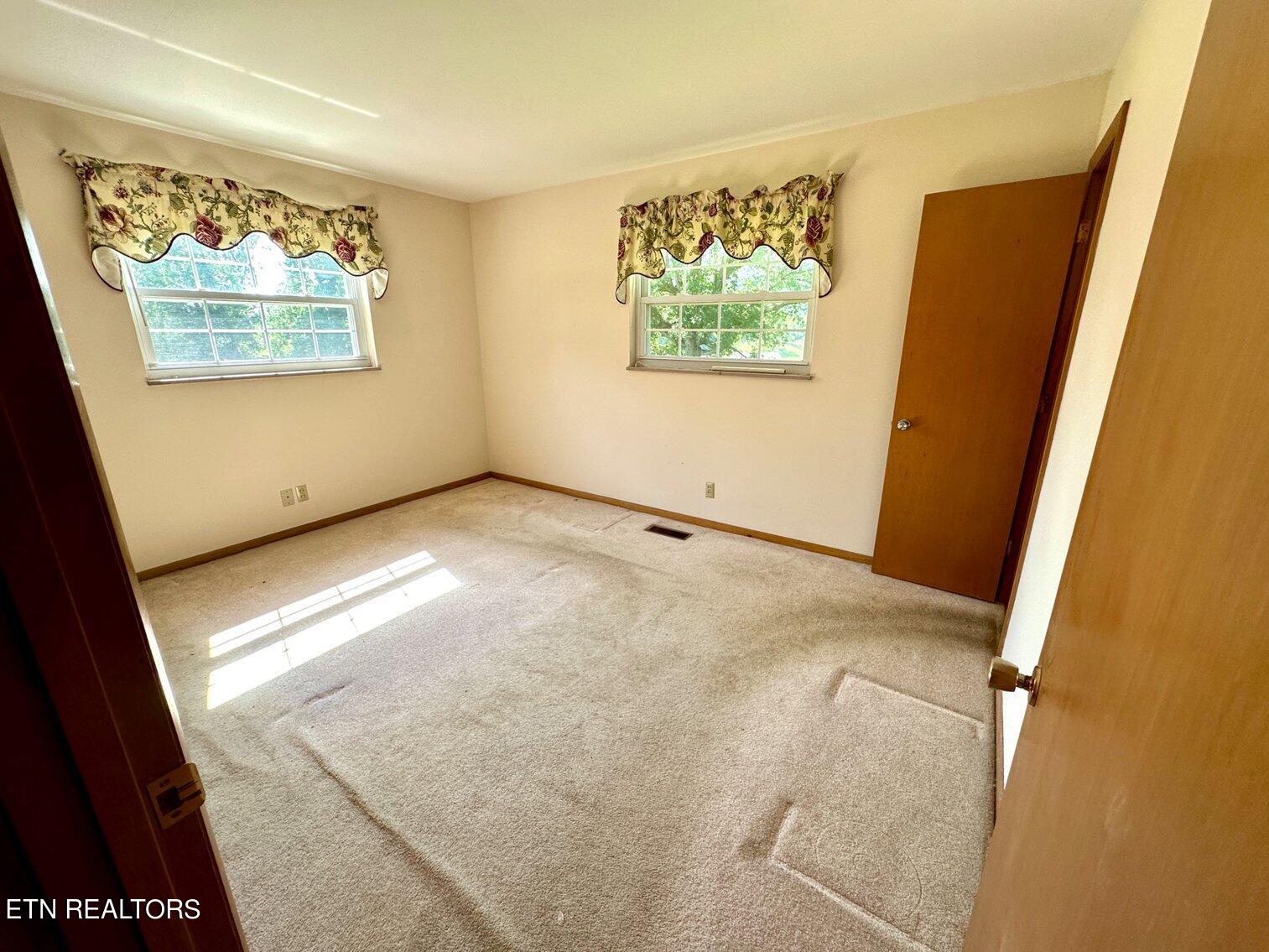 405 Highland View Drive