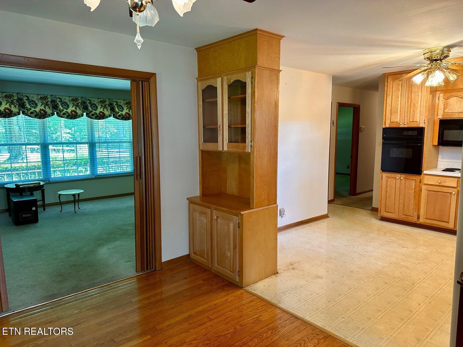 405 Highland View Drive