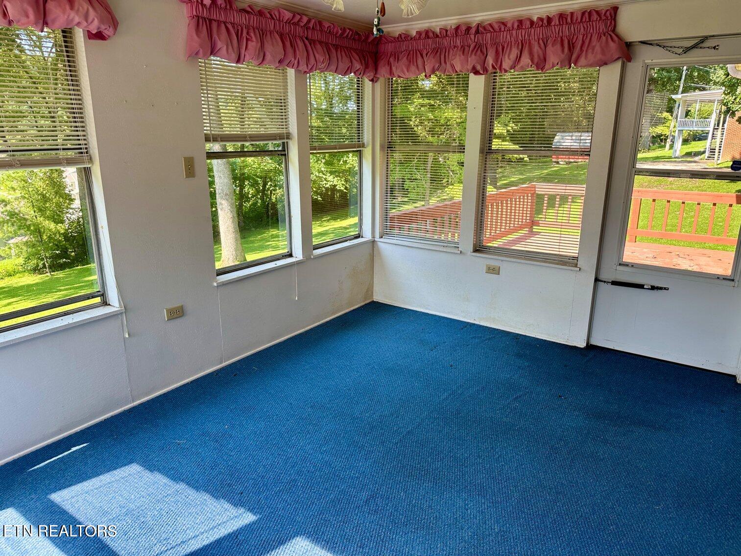 405 Highland View Drive