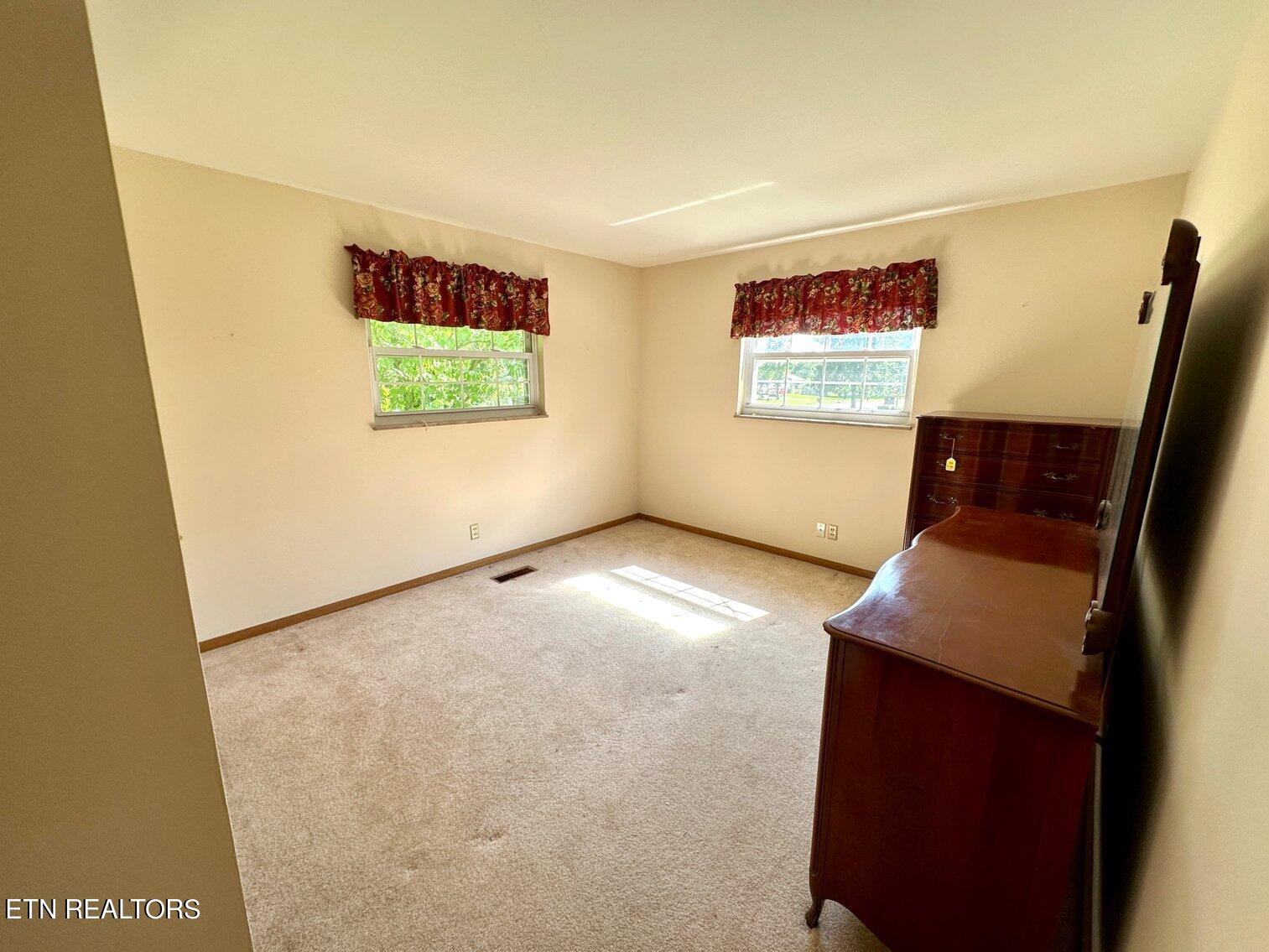 405 Highland View Drive