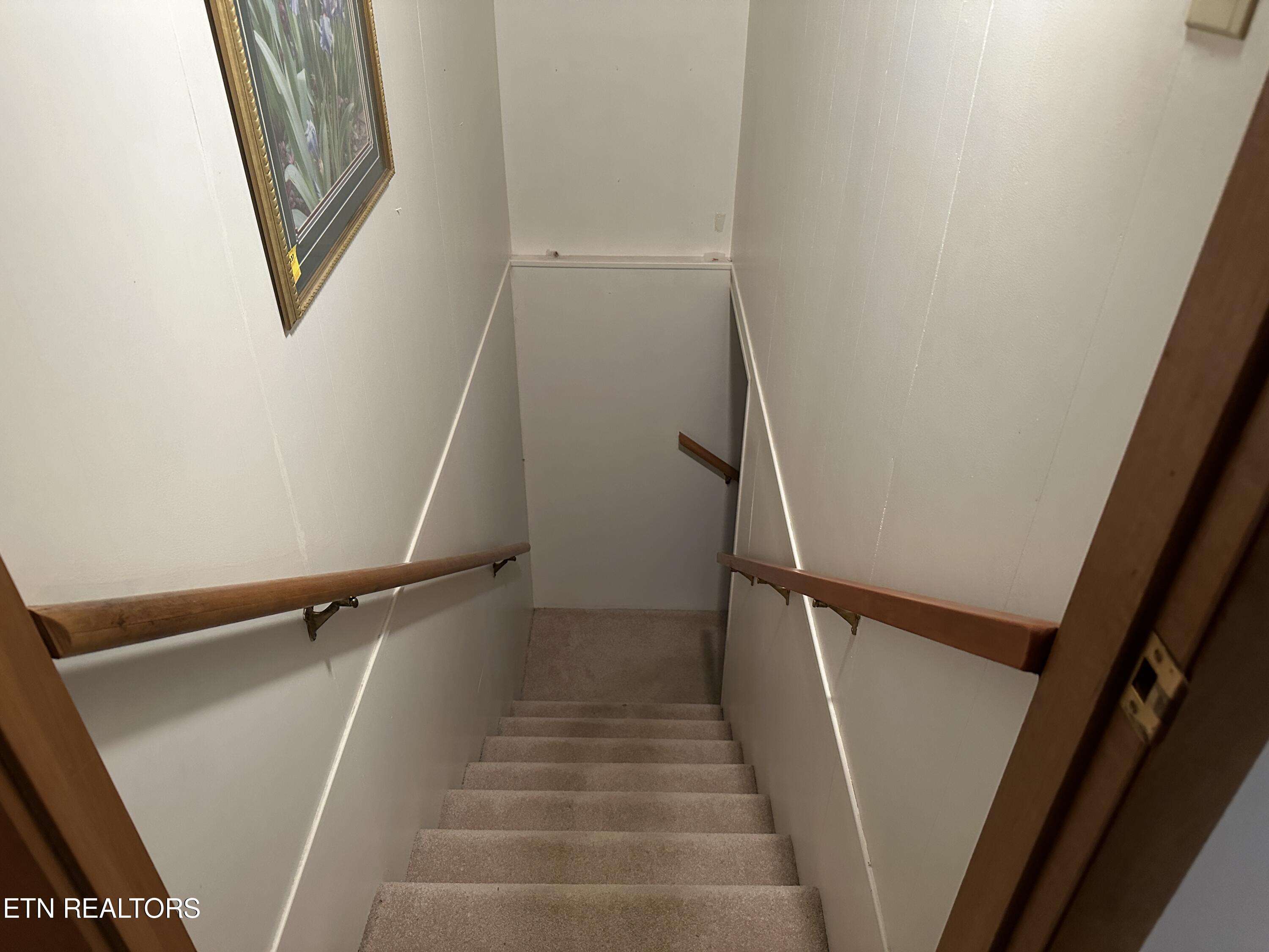 405 Highland View Drive