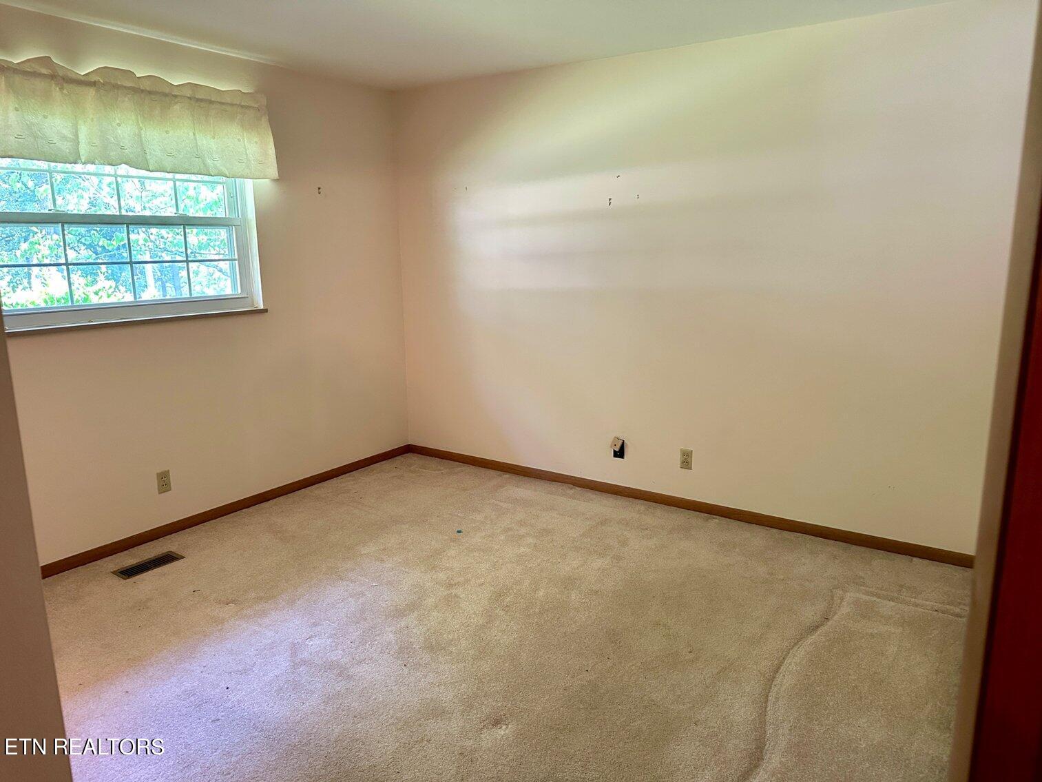 405 Highland View Drive