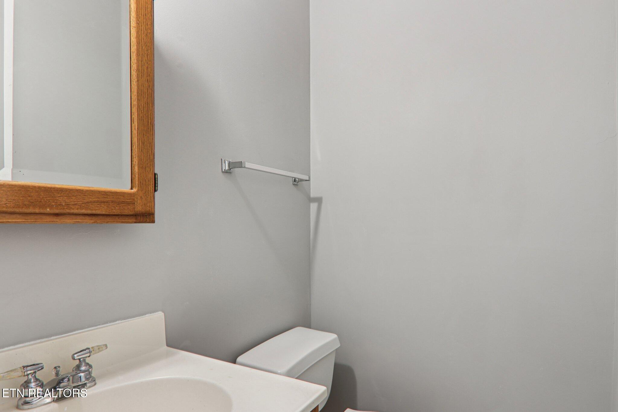 317 Fallen Oak Circle