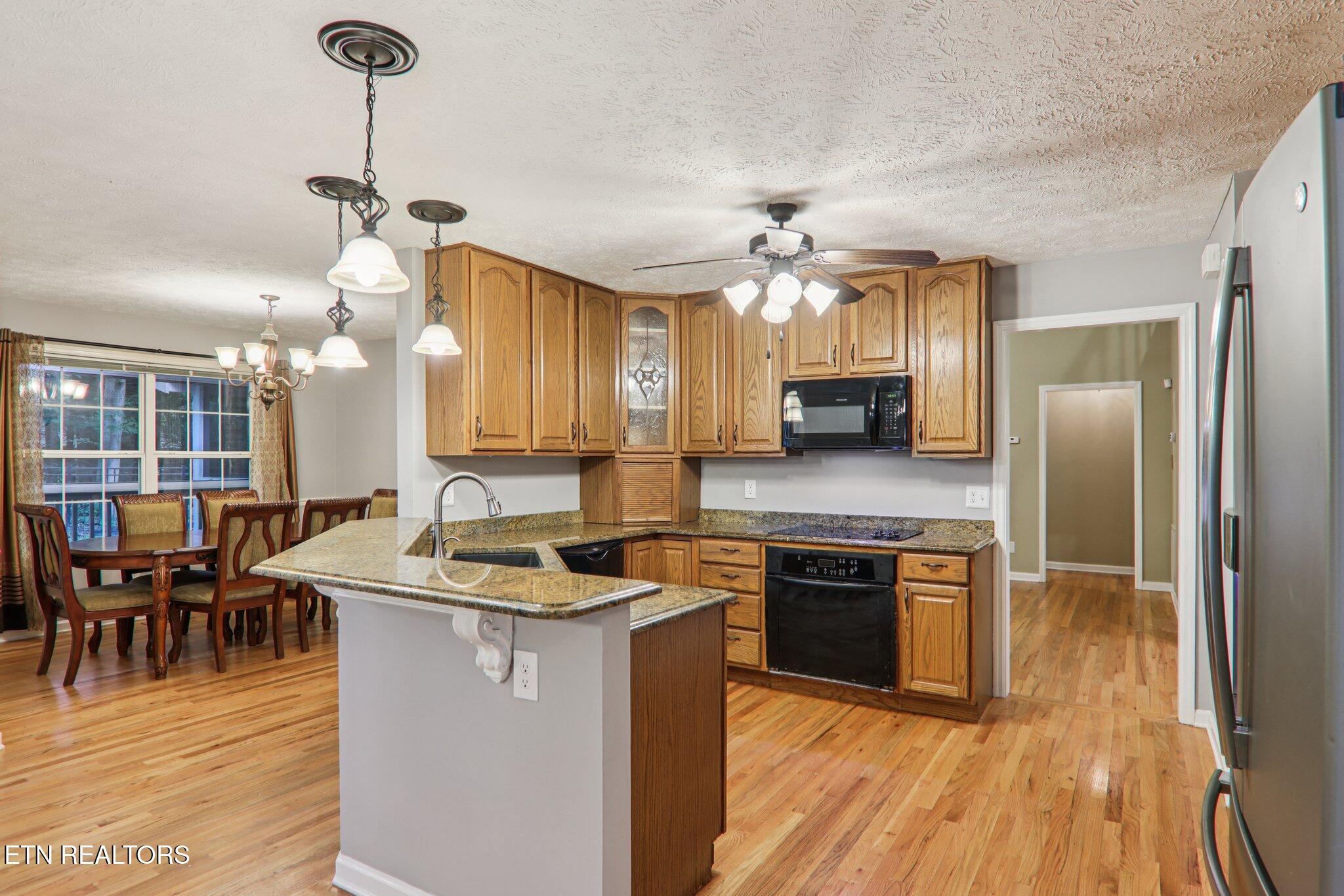 317 Fallen Oak Circle