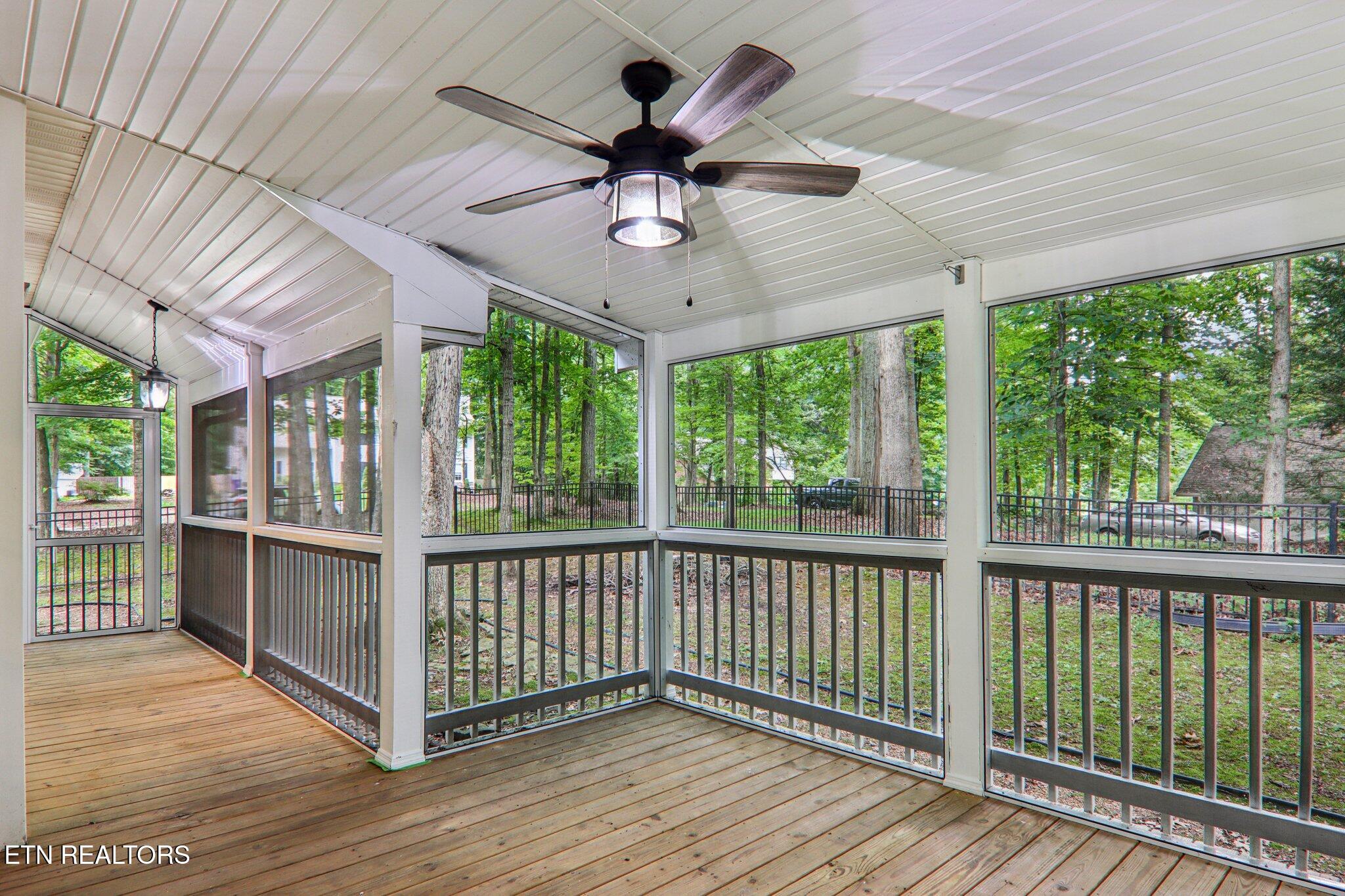 317 Fallen Oak Circle