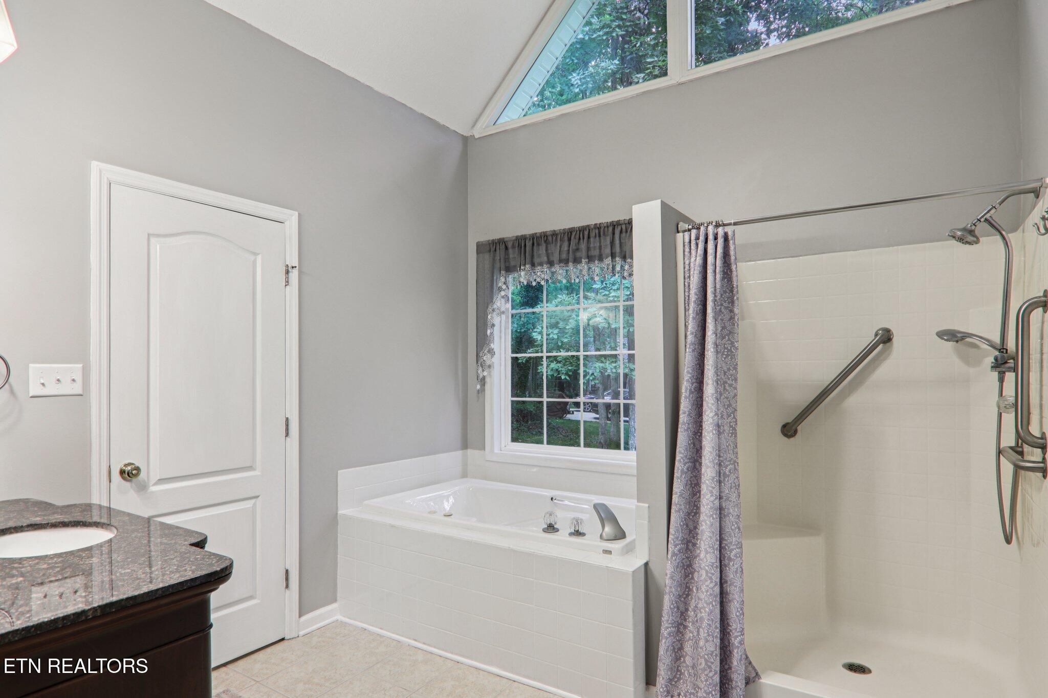 317 Fallen Oak Circle