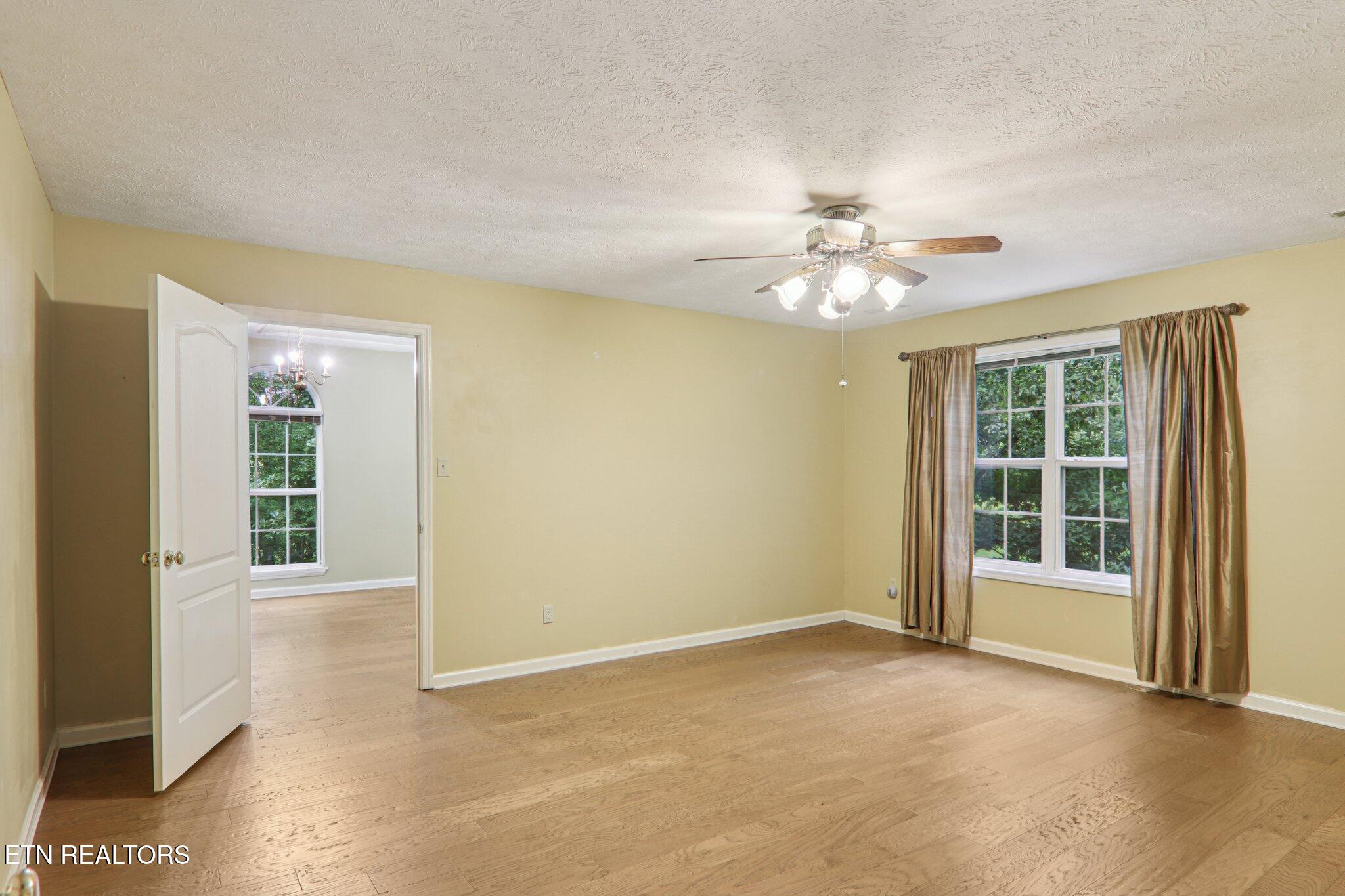 317 Fallen Oak Circle