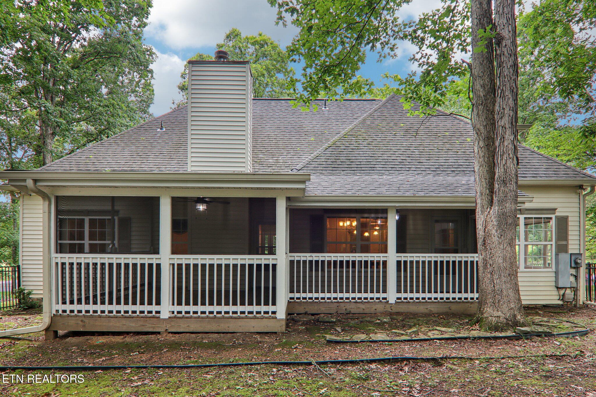 317 Fallen Oak Circle