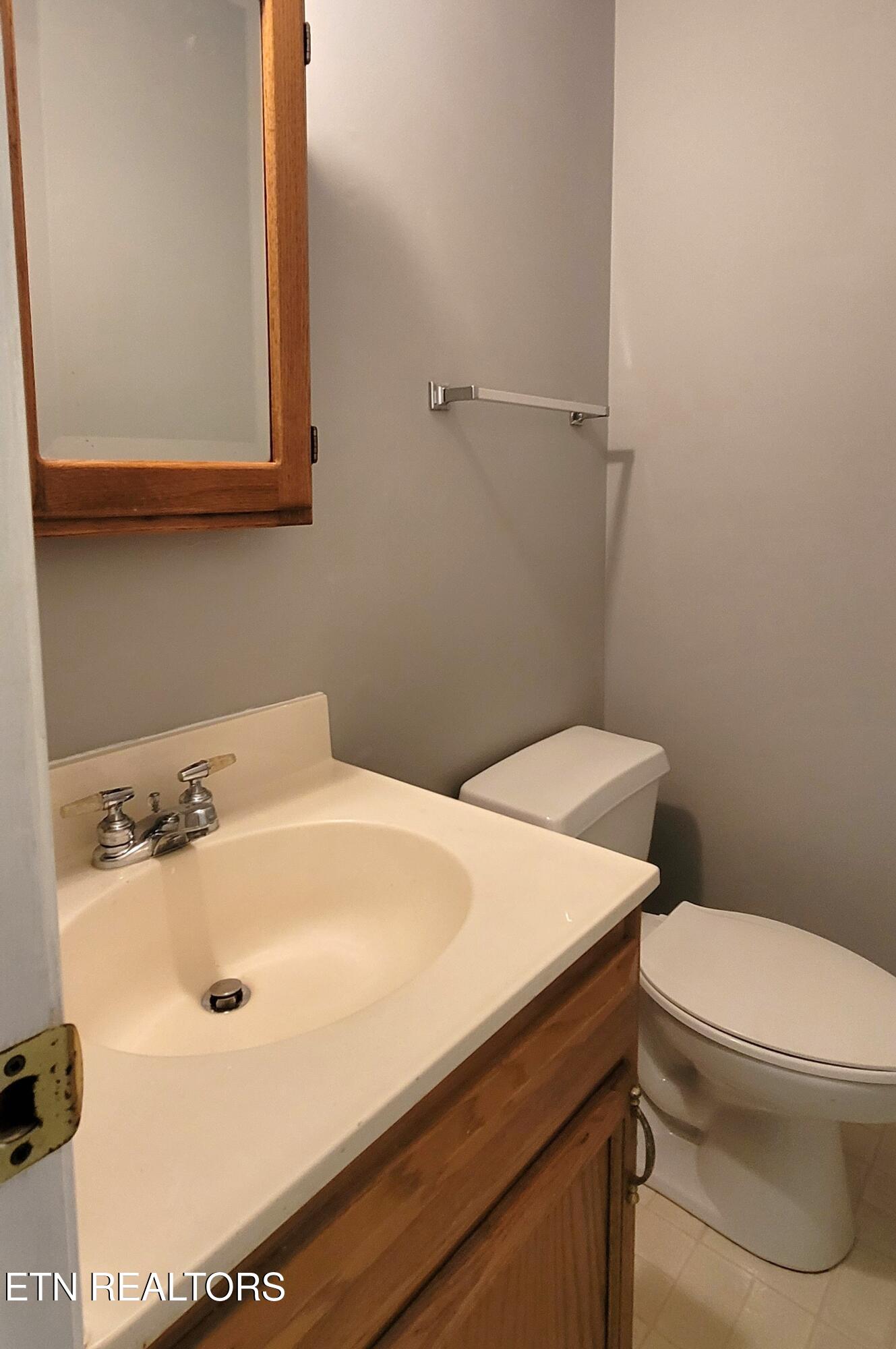 317 Fallen Oak Circle