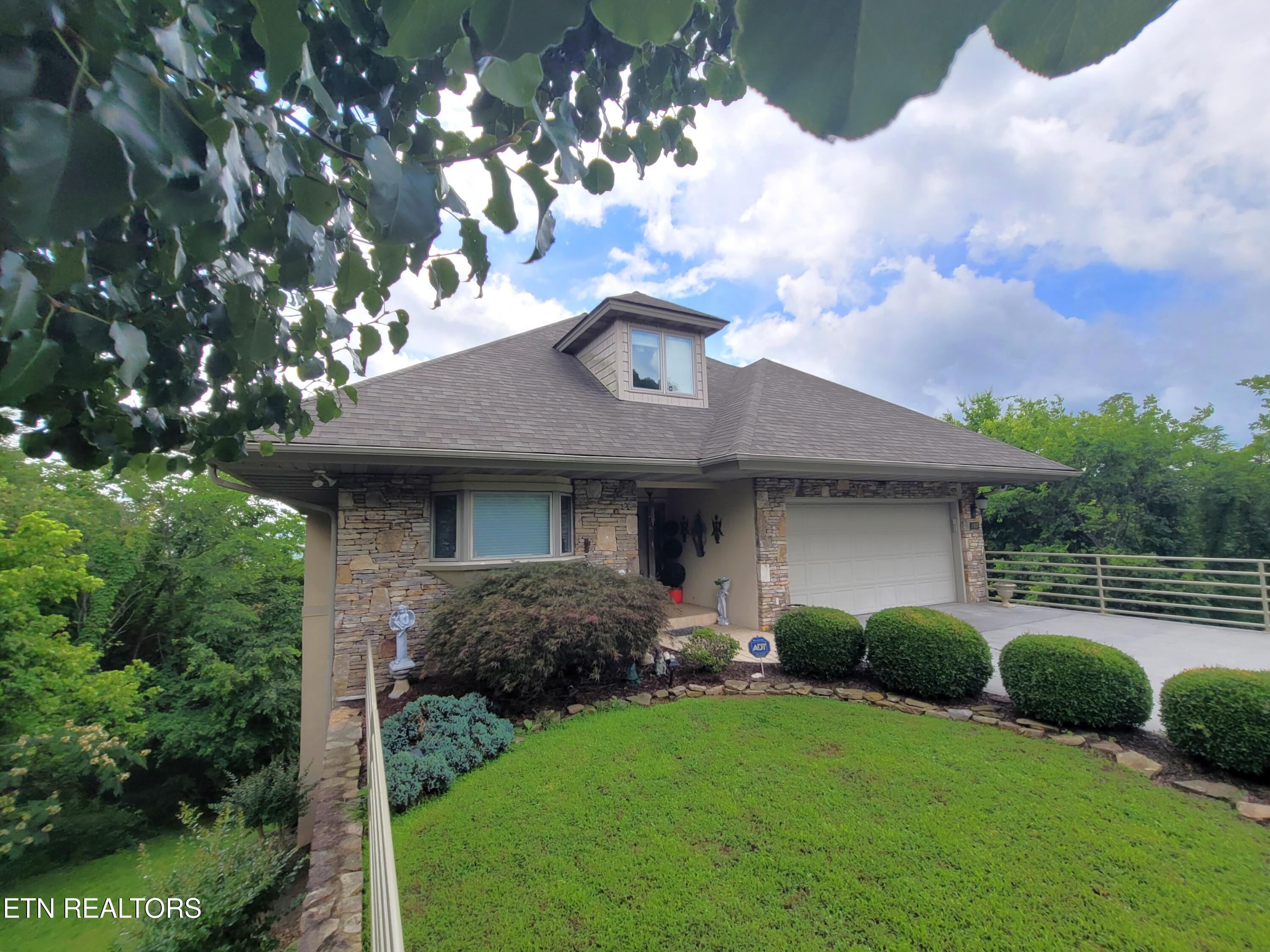 389 Maggie Mack Lane