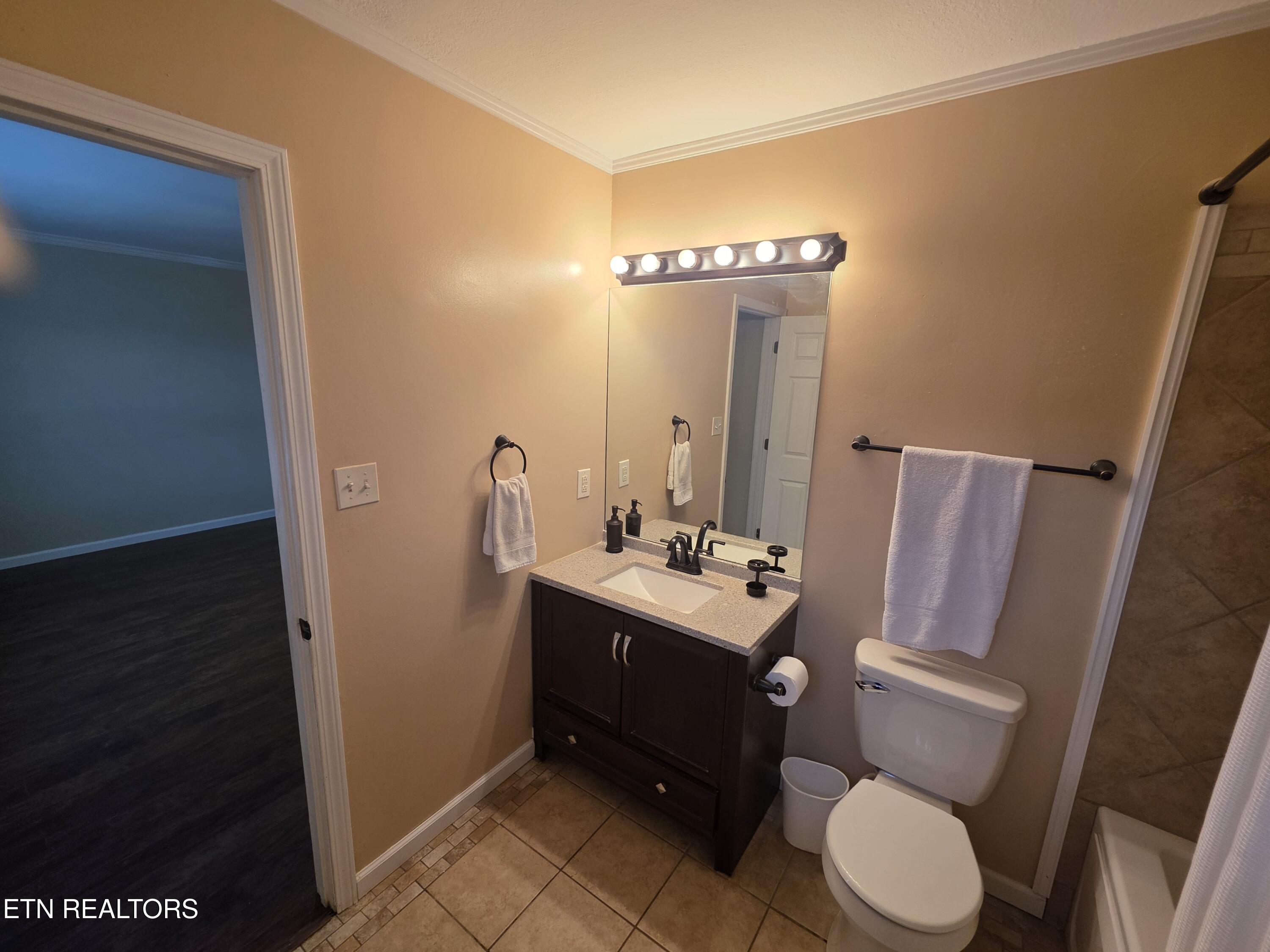 1750 Meadow Ridge Circle