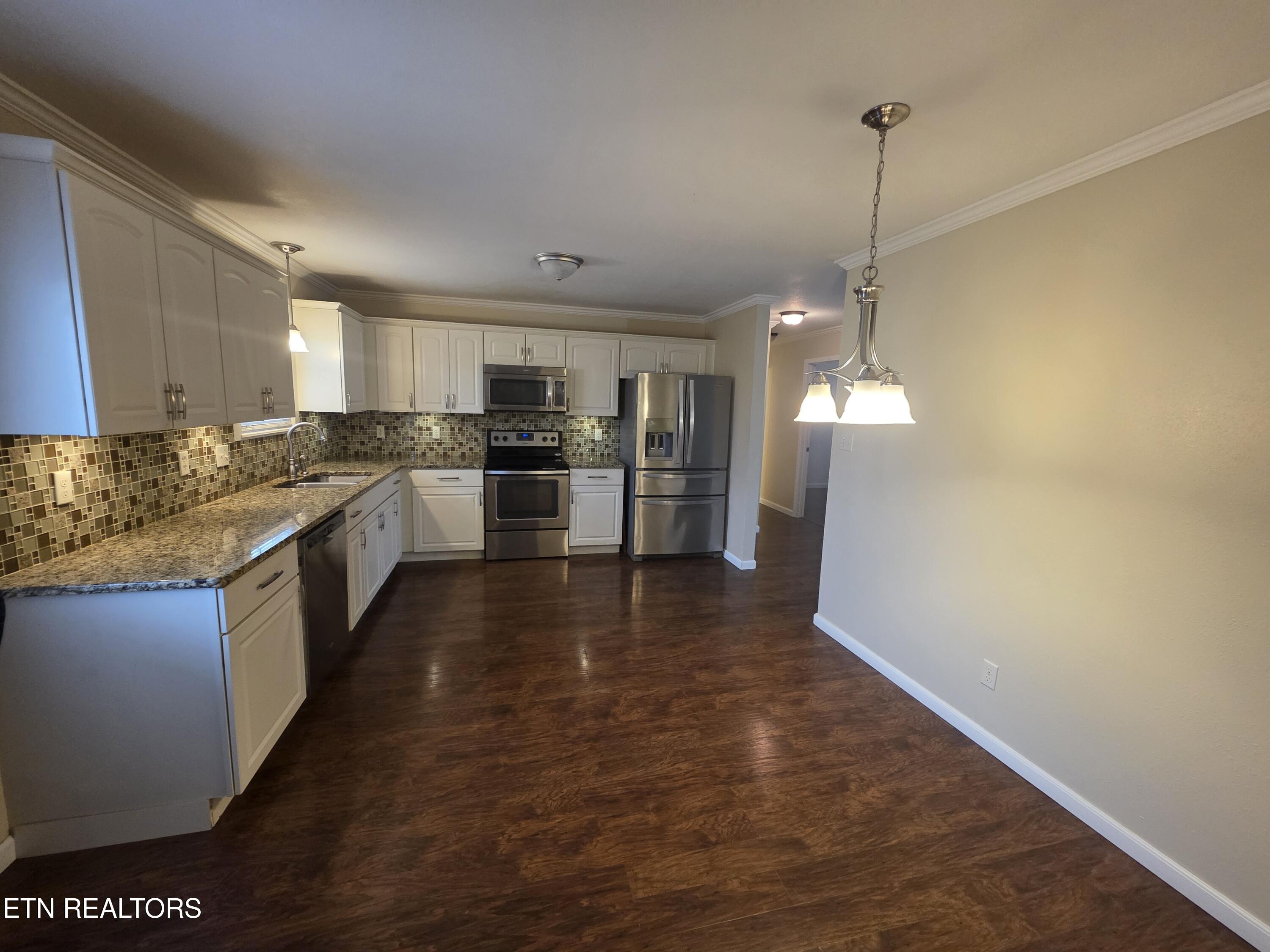 1750 Meadow Ridge Circle