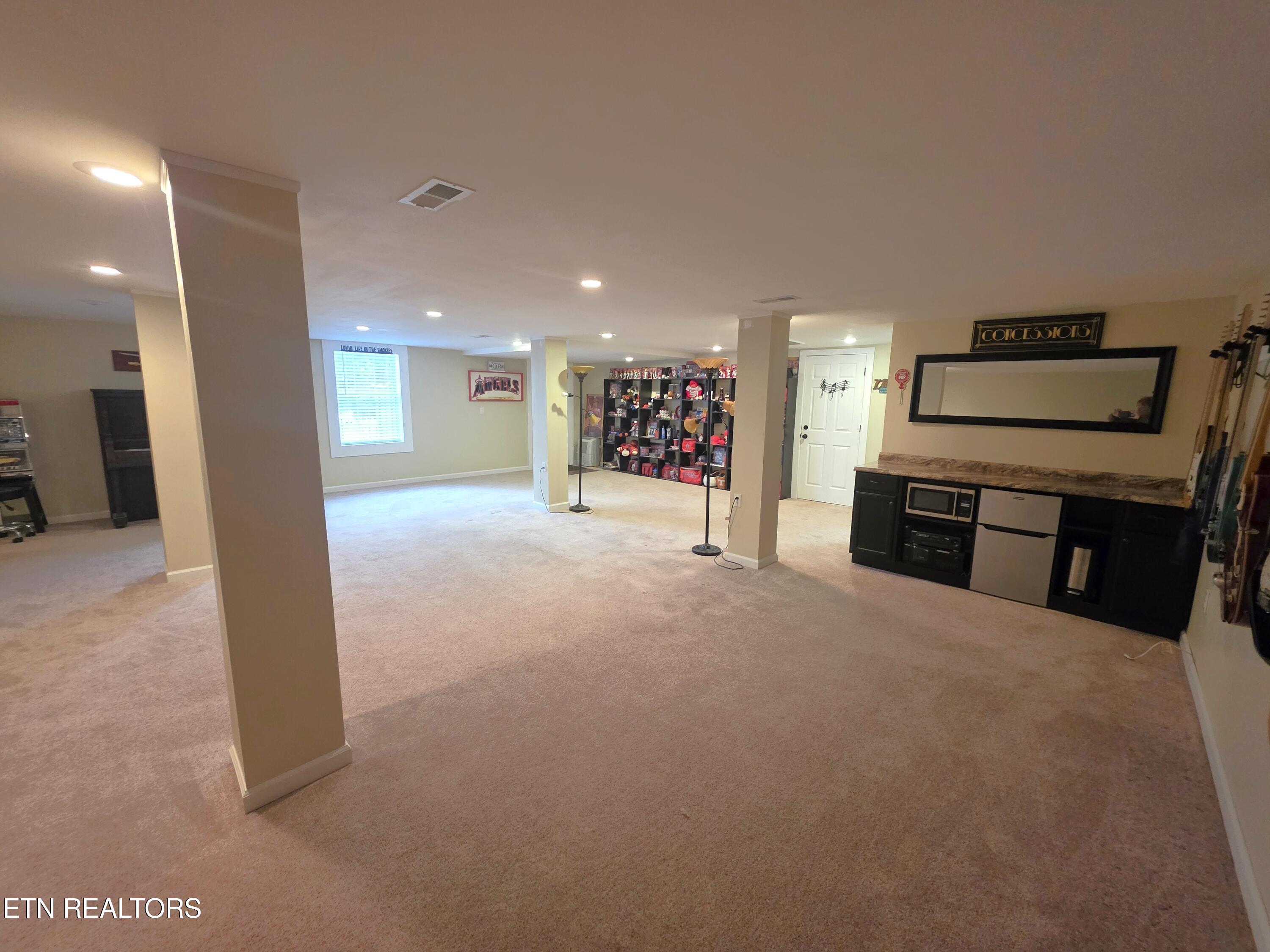 1750 Meadow Ridge Circle