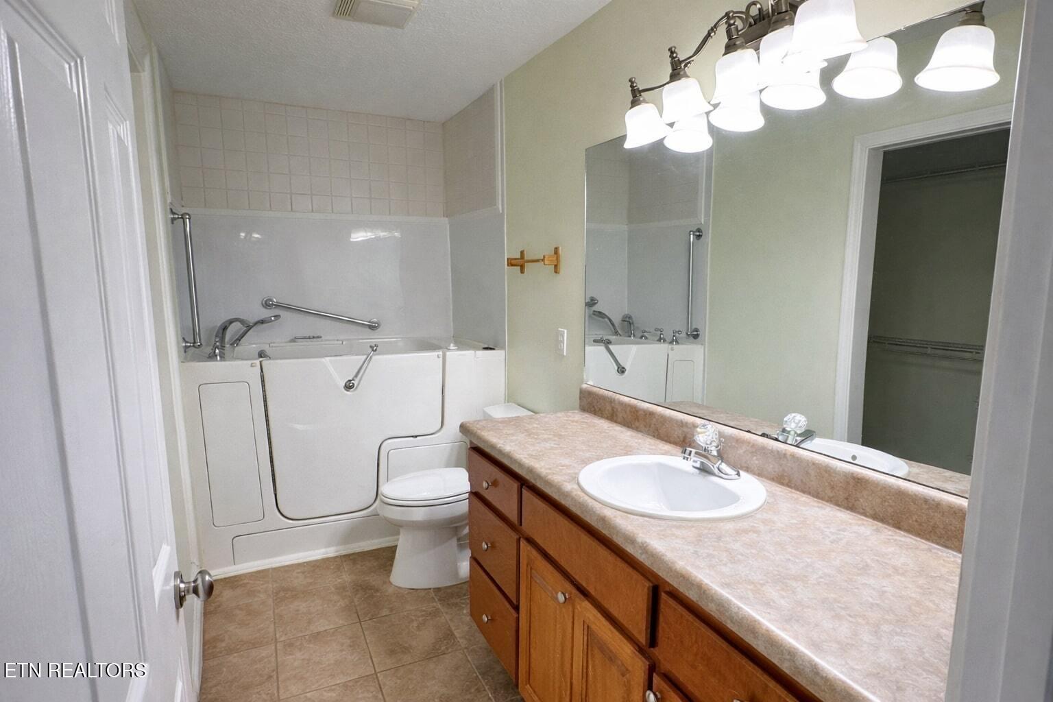 2637 Fisherman St 0028