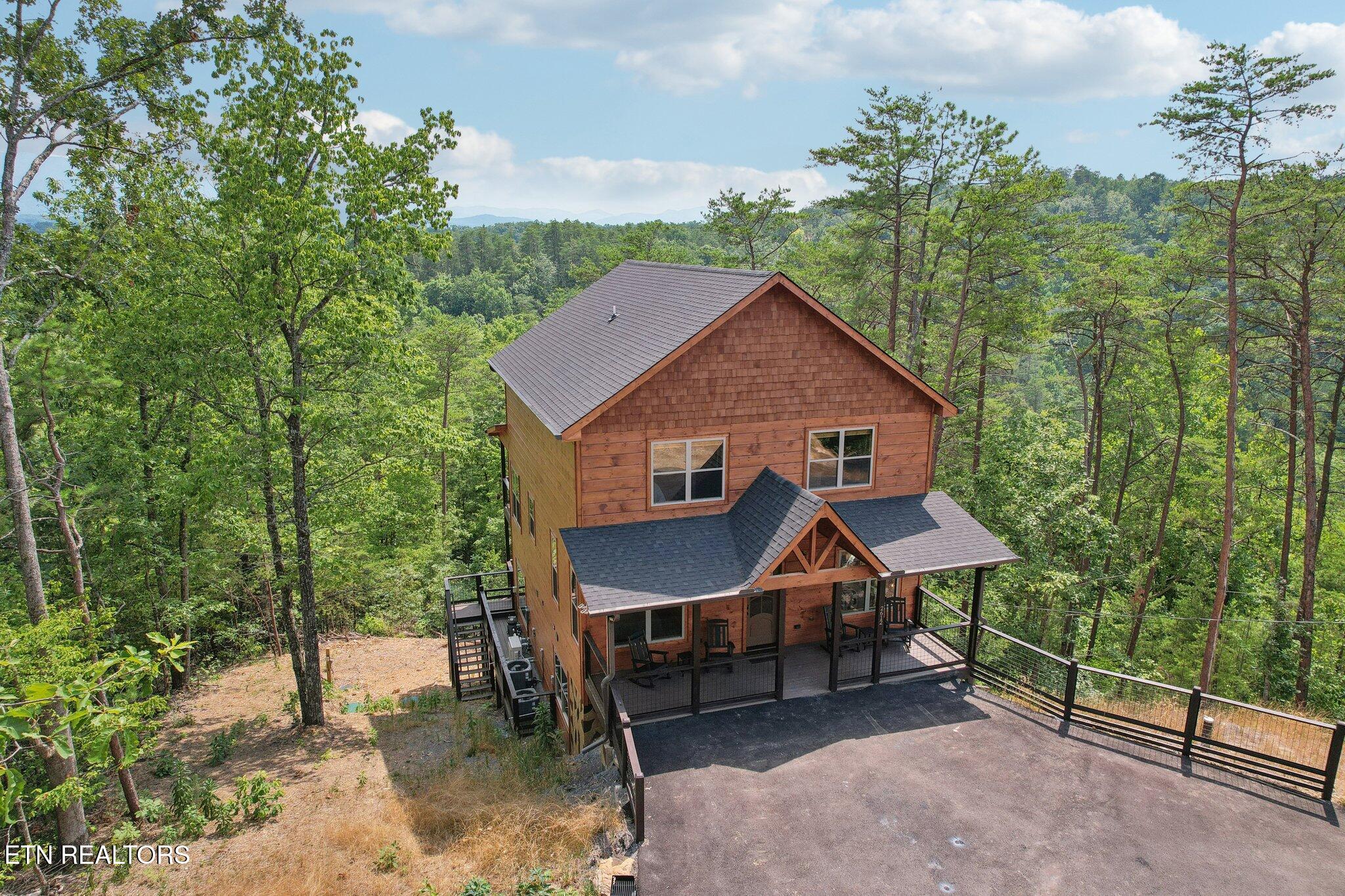 2616 Dogwood Loop Drive