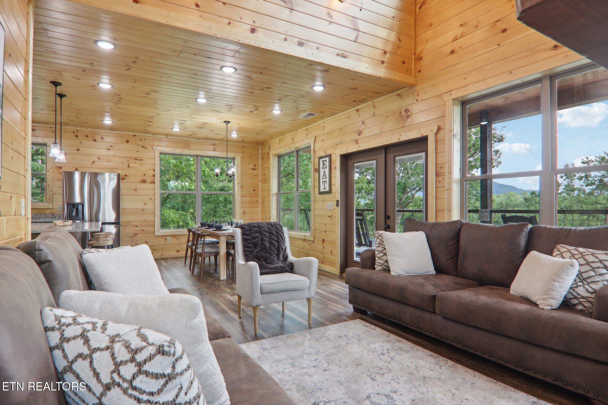 2616 Dogwood Loop Drive