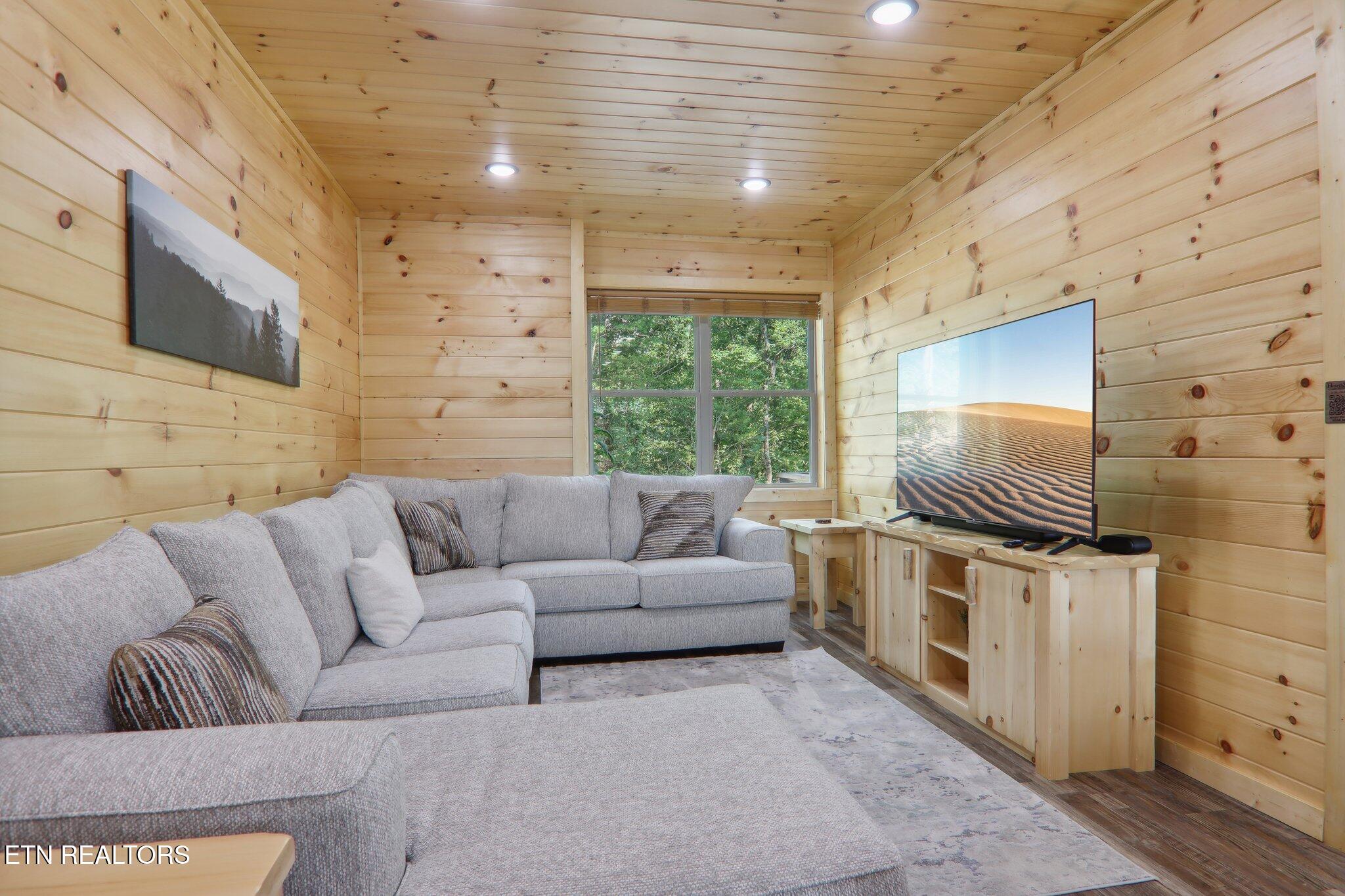 2616 Dogwood Loop Drive