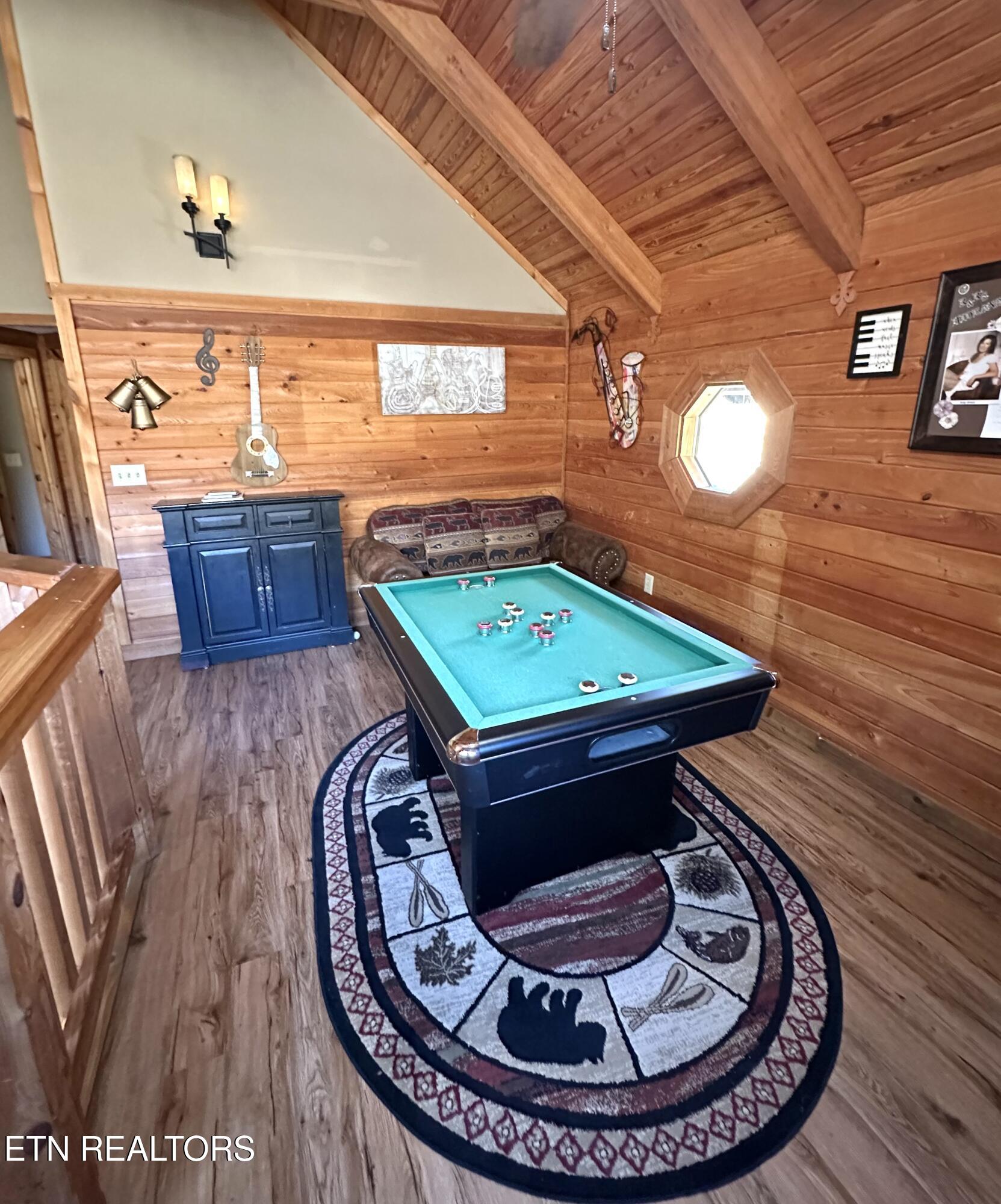 210 S Smoky Mountain Way