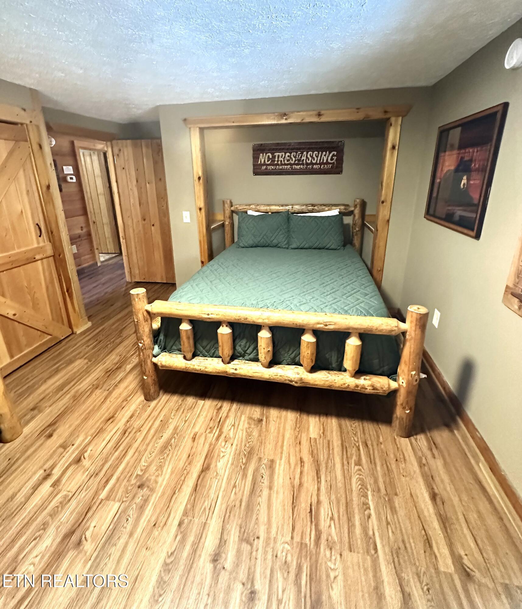 210 S Smoky Mountain Way