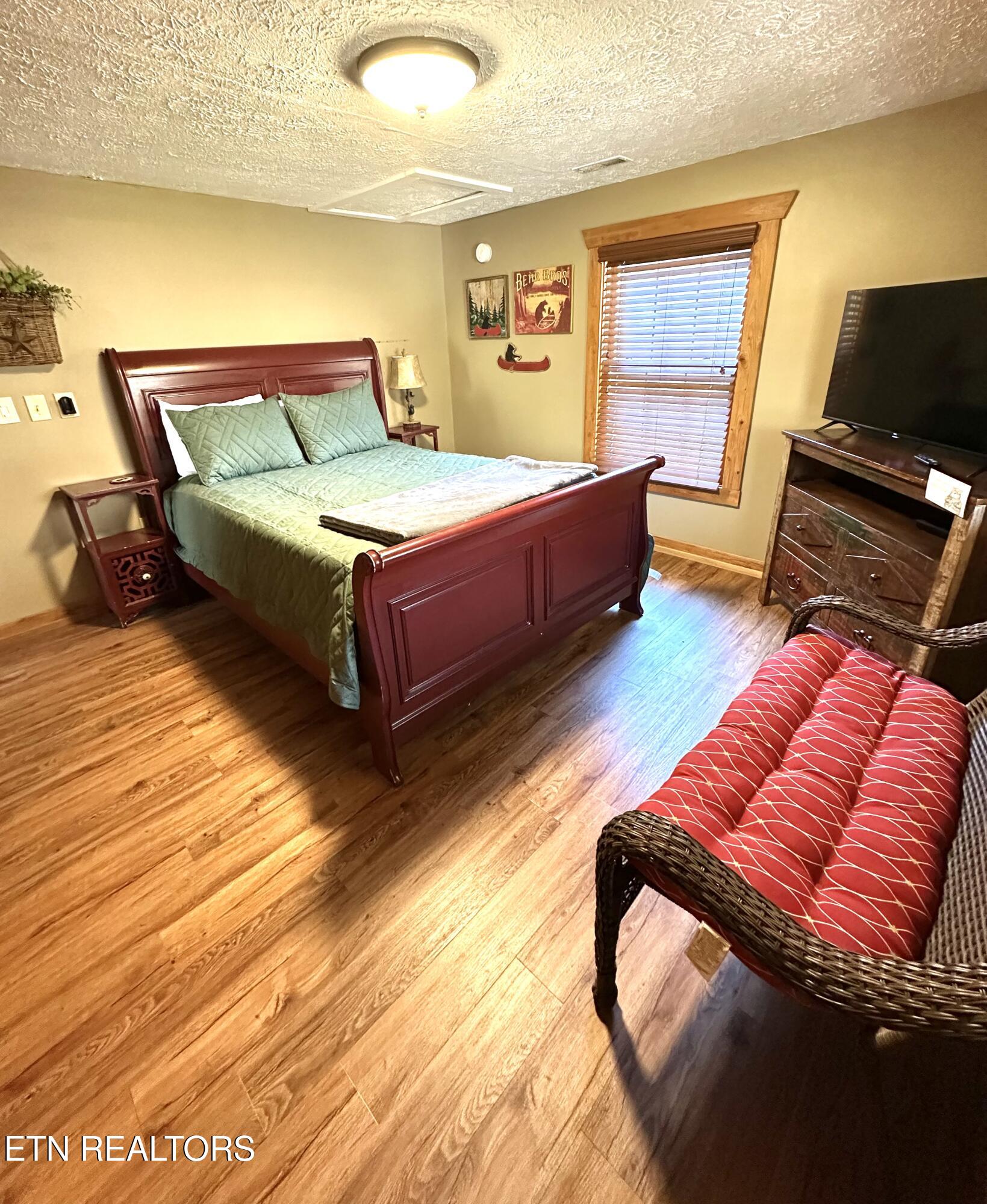 210 S Smoky Mountain Way