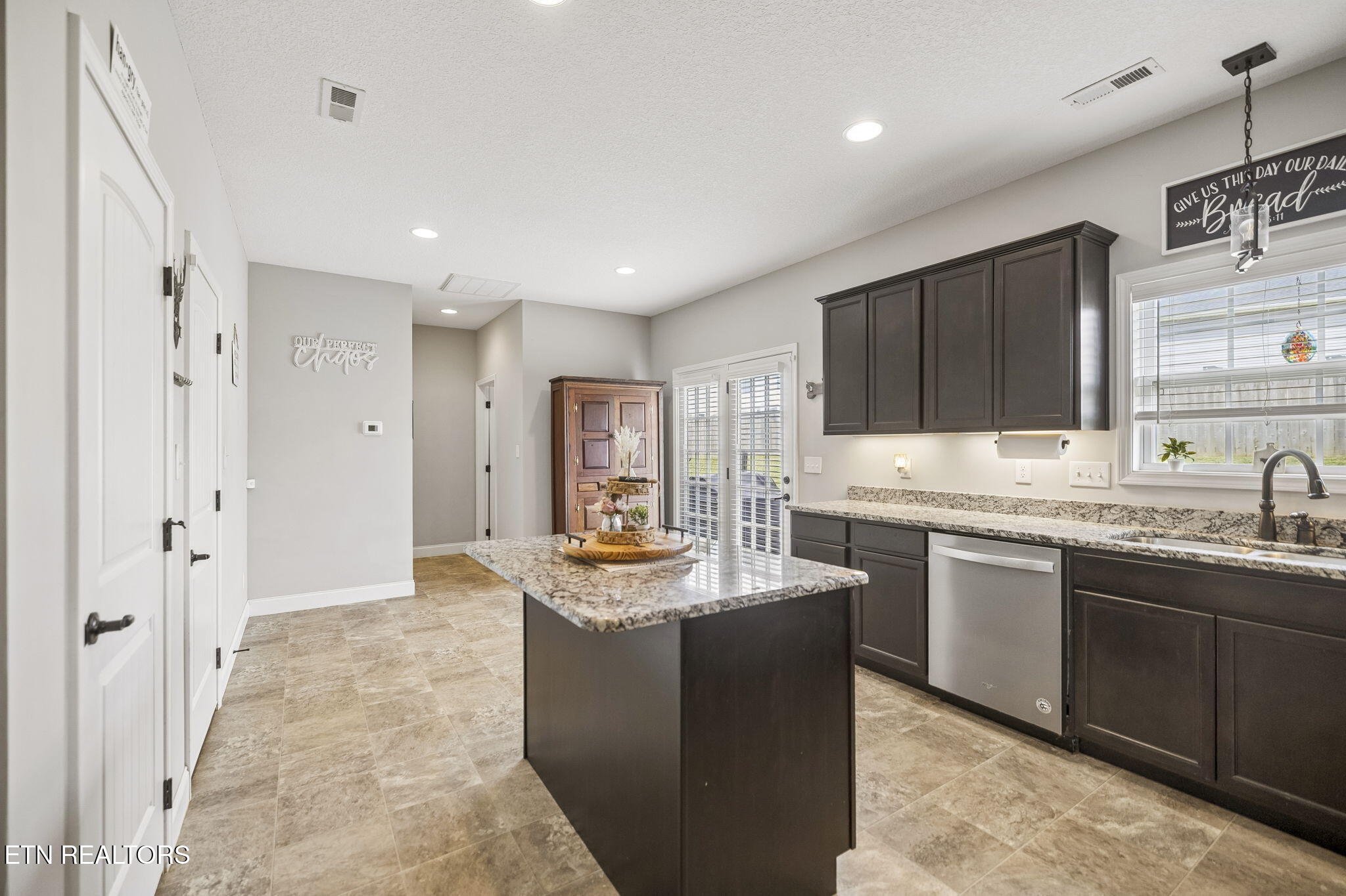3106 Starling Drive