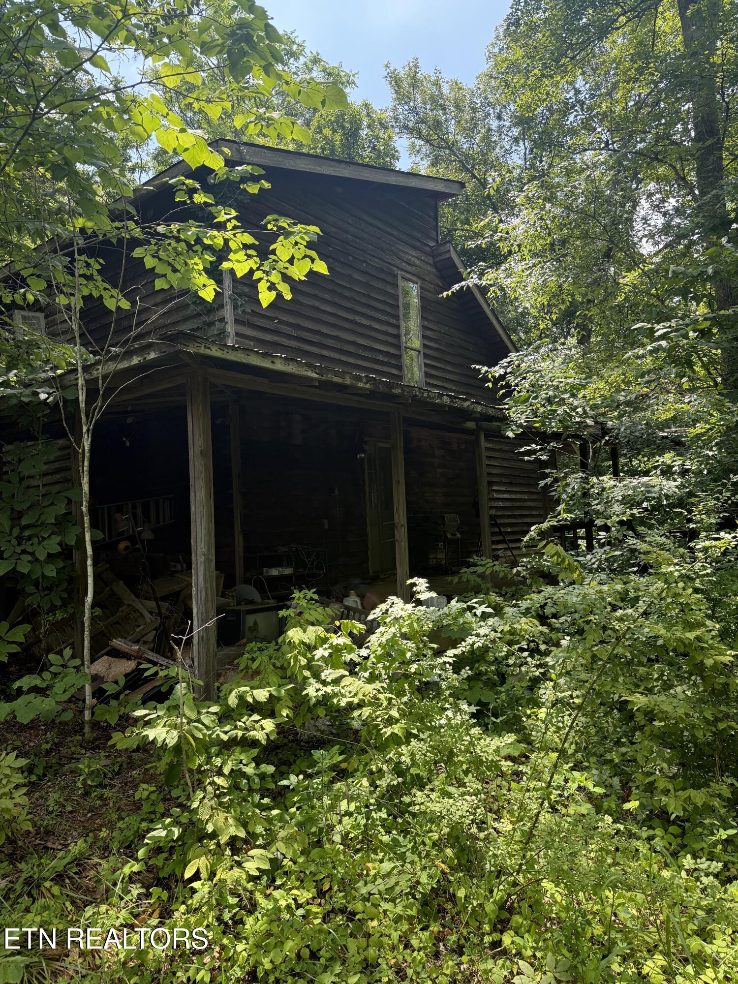 1566 Hawk Lane Lane