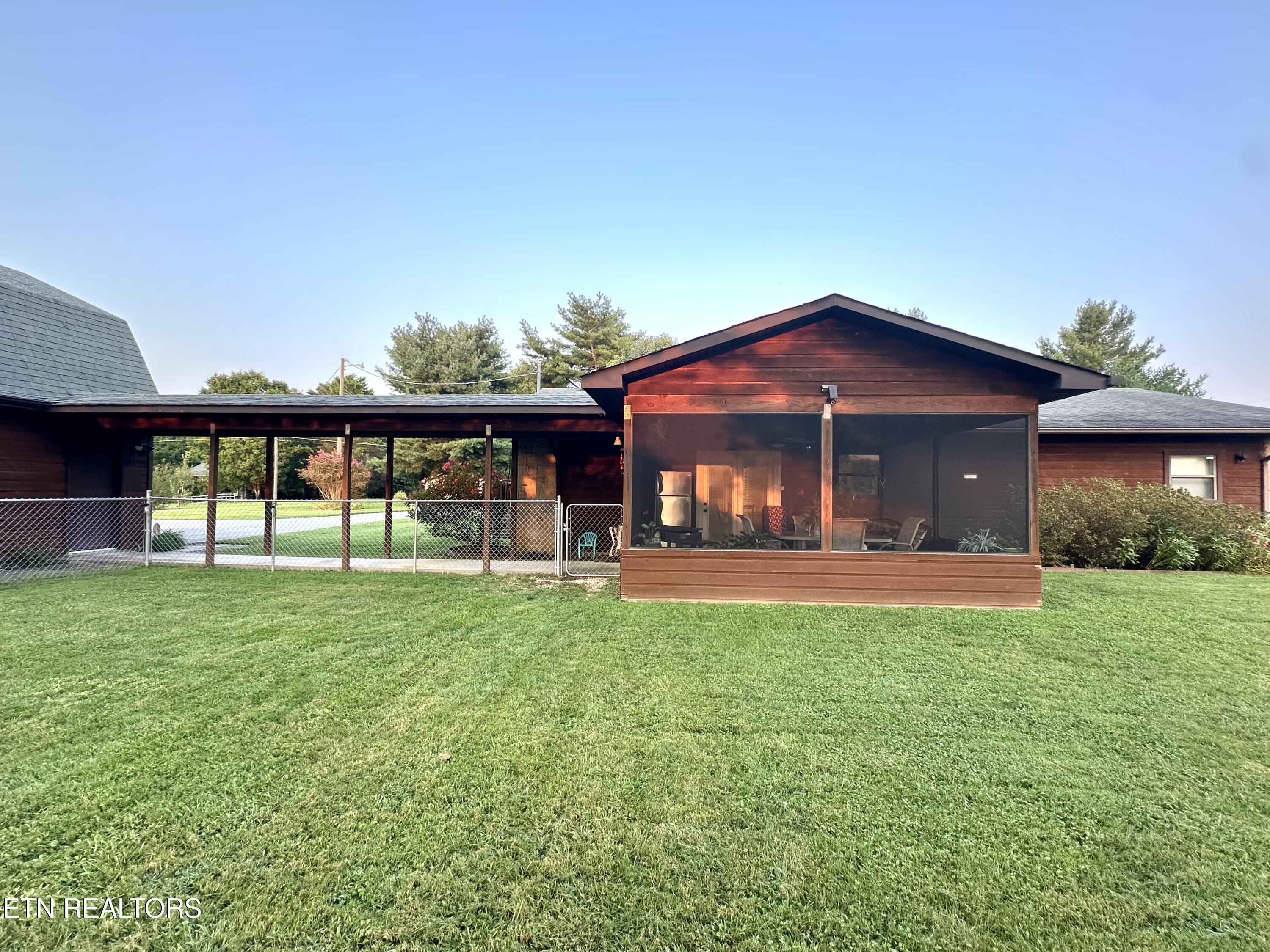 1017 Valley View Circle