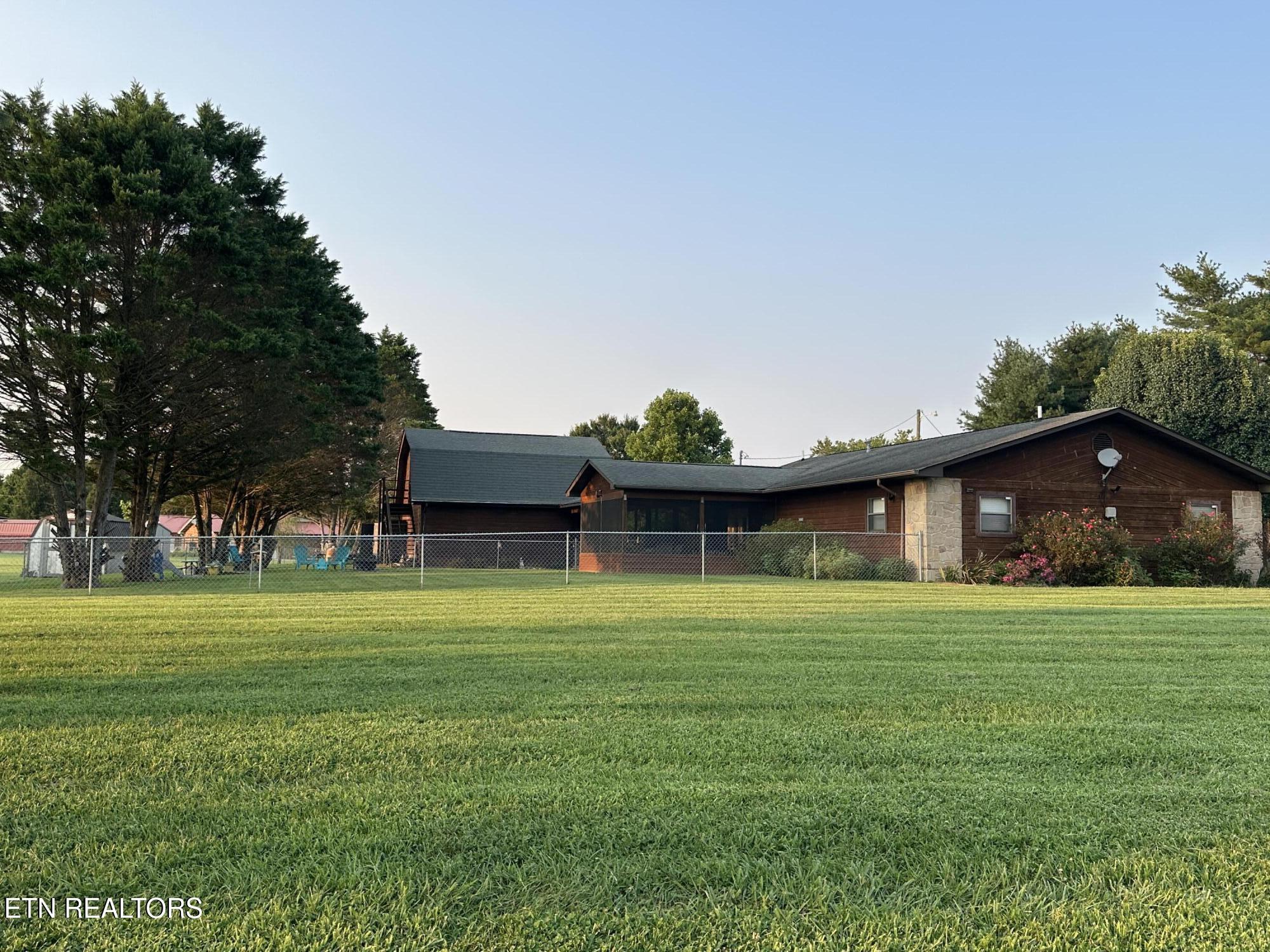 1017 Valley View Circle