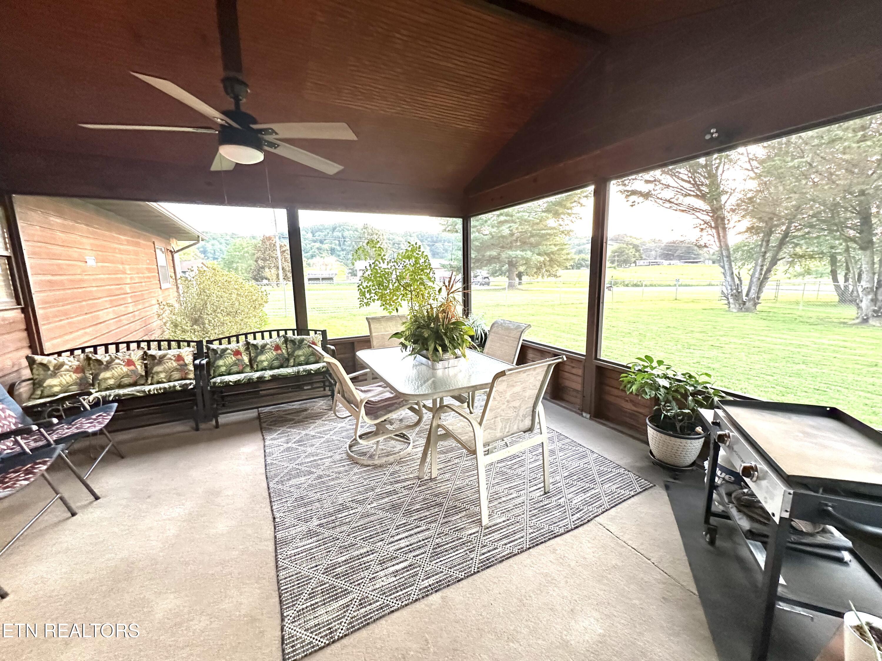 1017 Valley View Circle