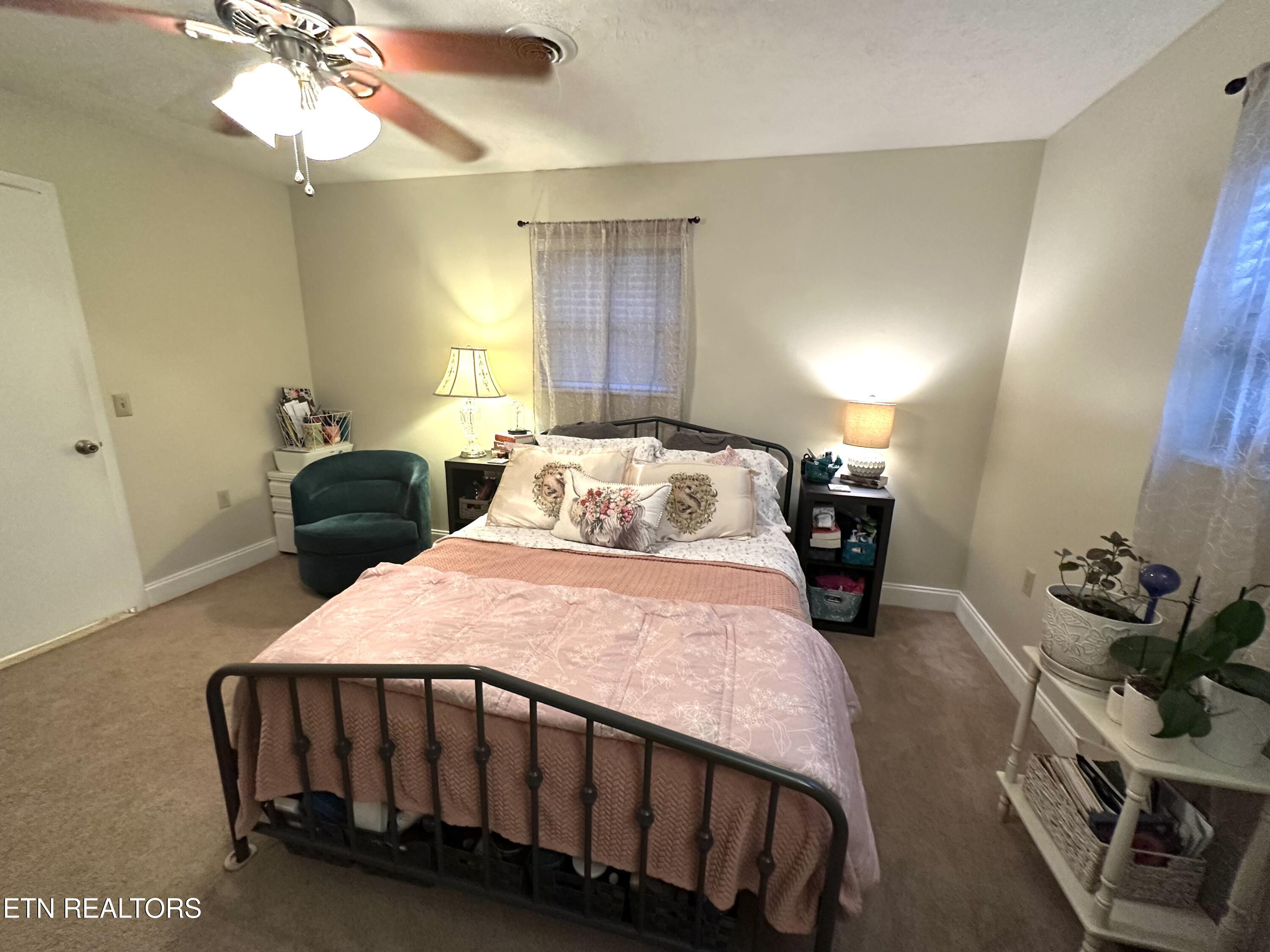 1017 Valley View Circle