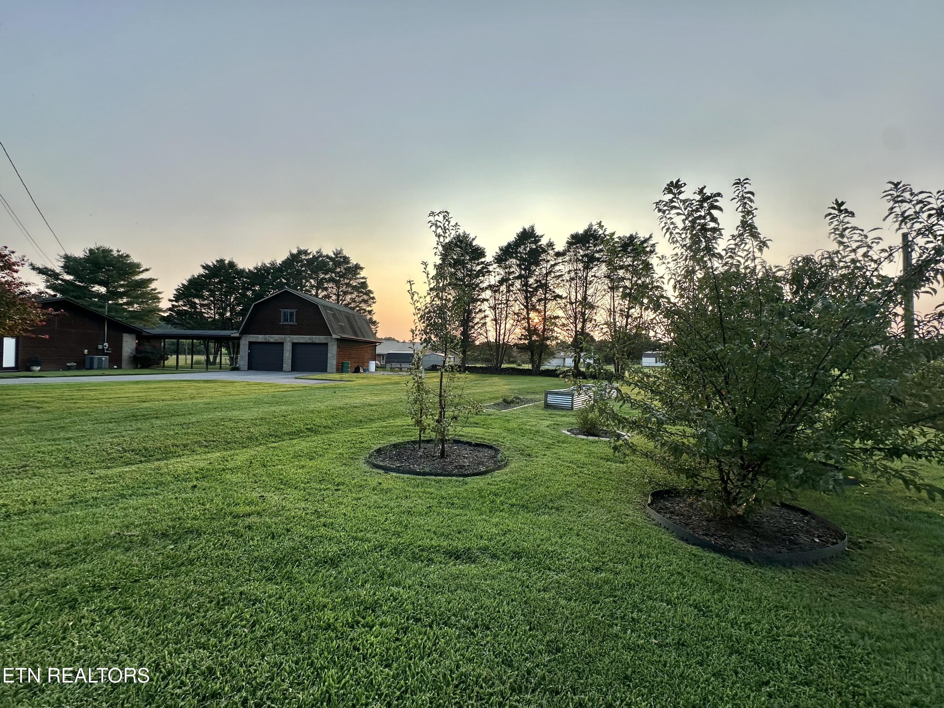 1017 Valley View Circle