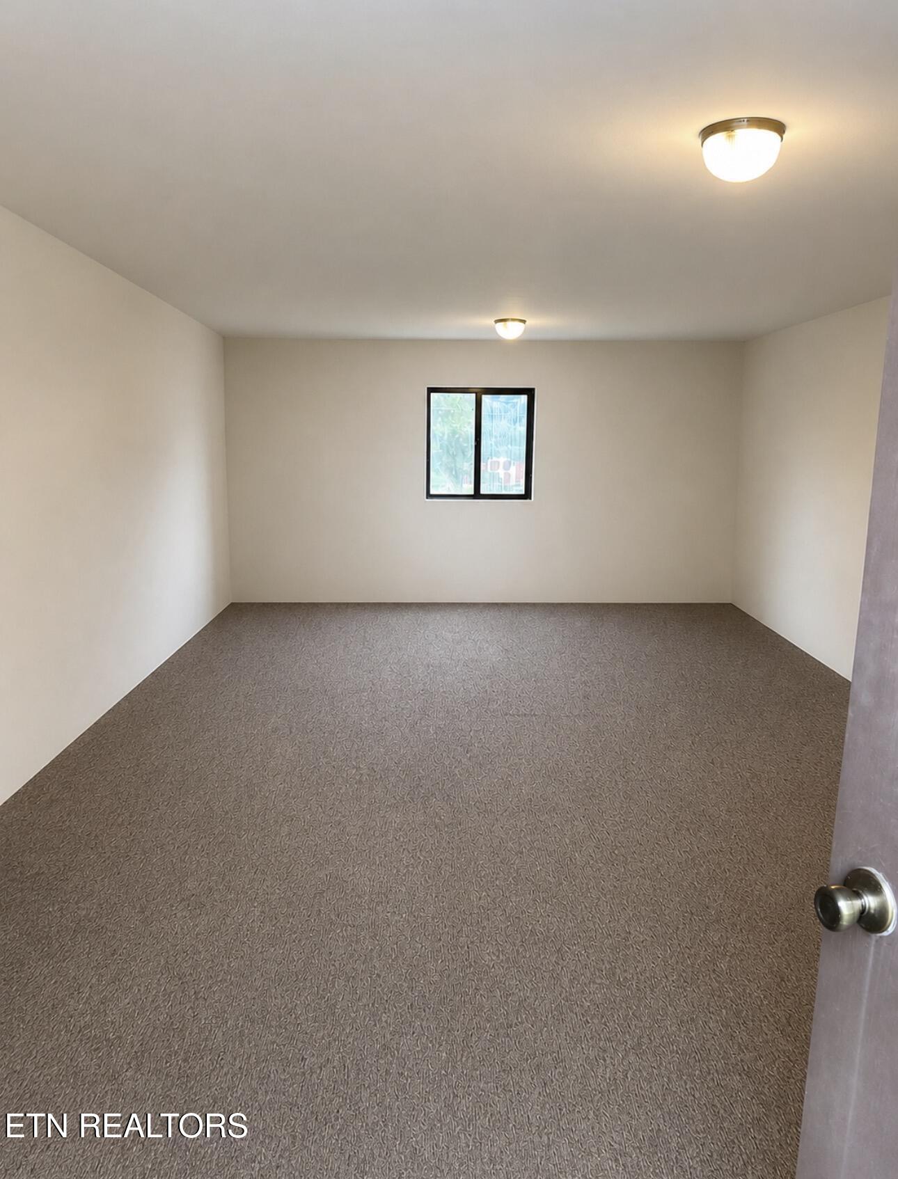 1017 Valley View Circle
