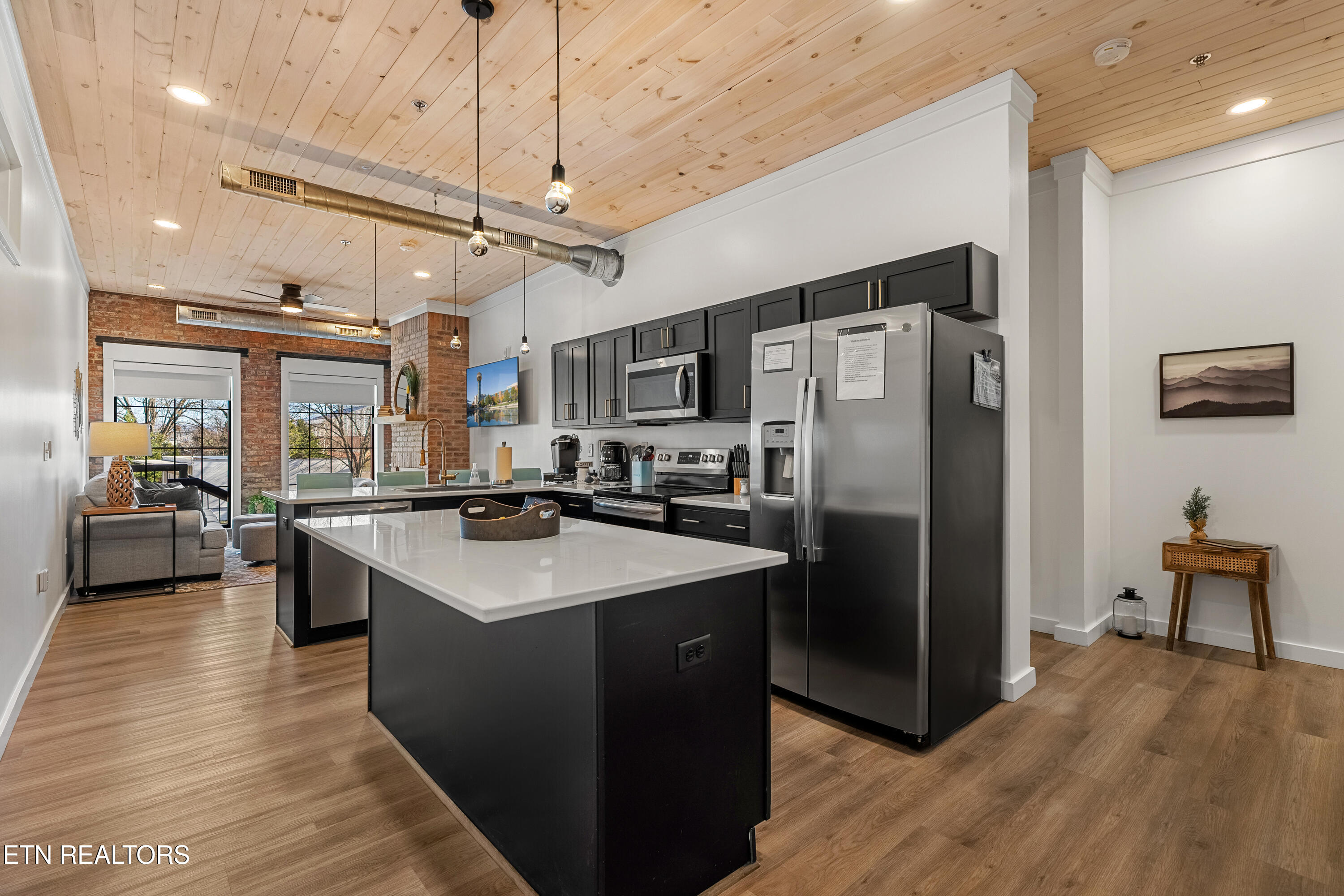 118 Court Ave 4