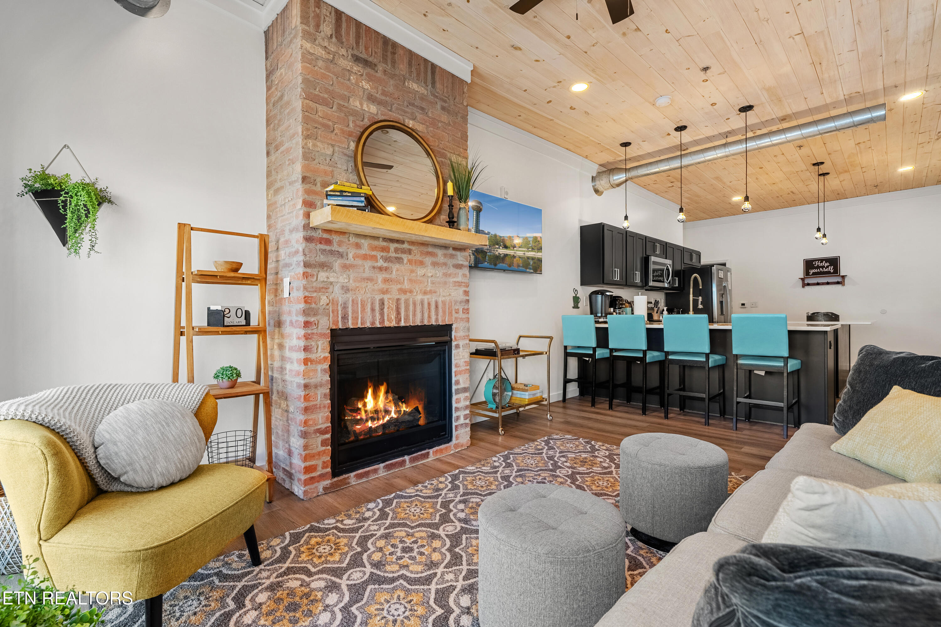 118 Court Ave 4