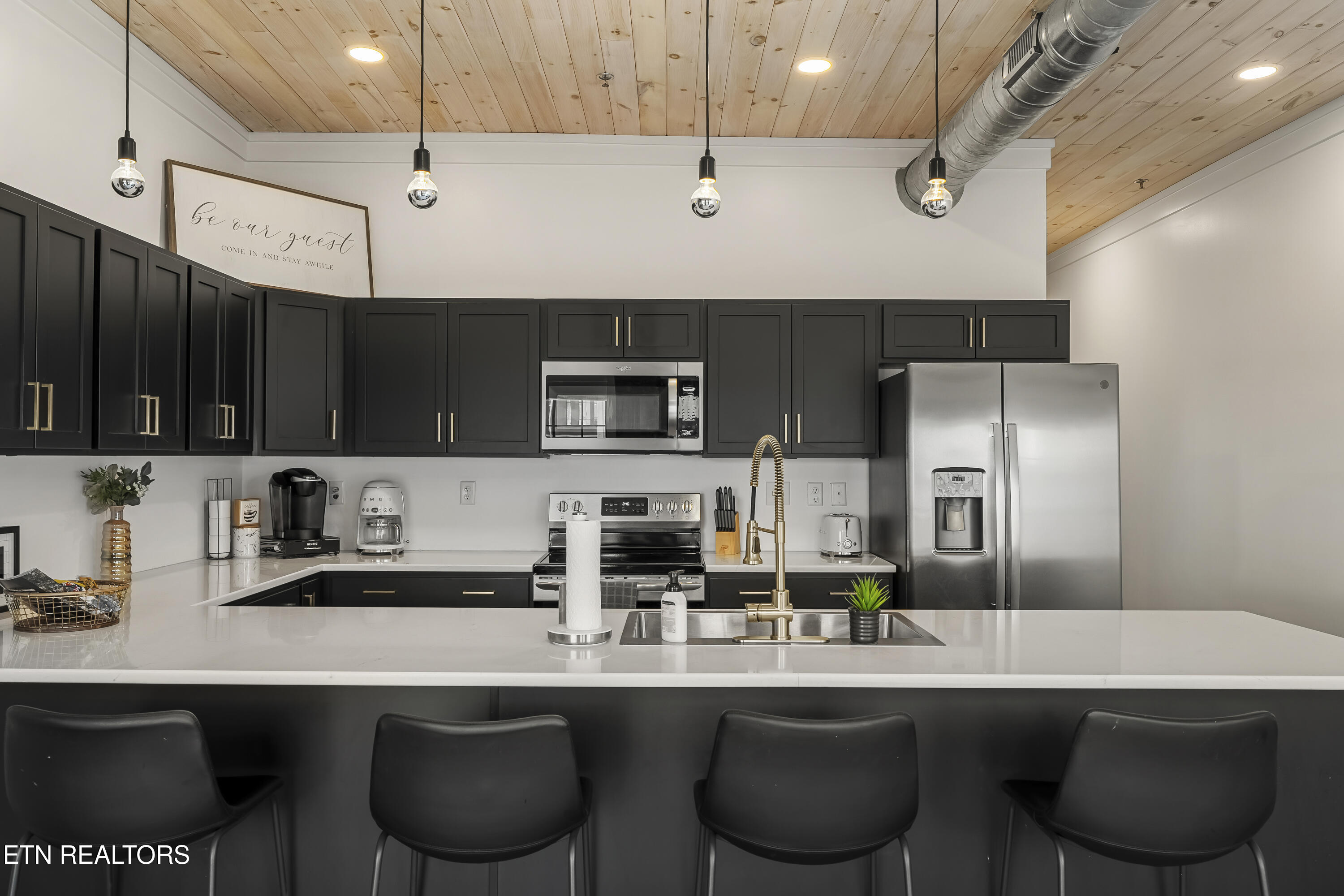 118 Court Ave 6