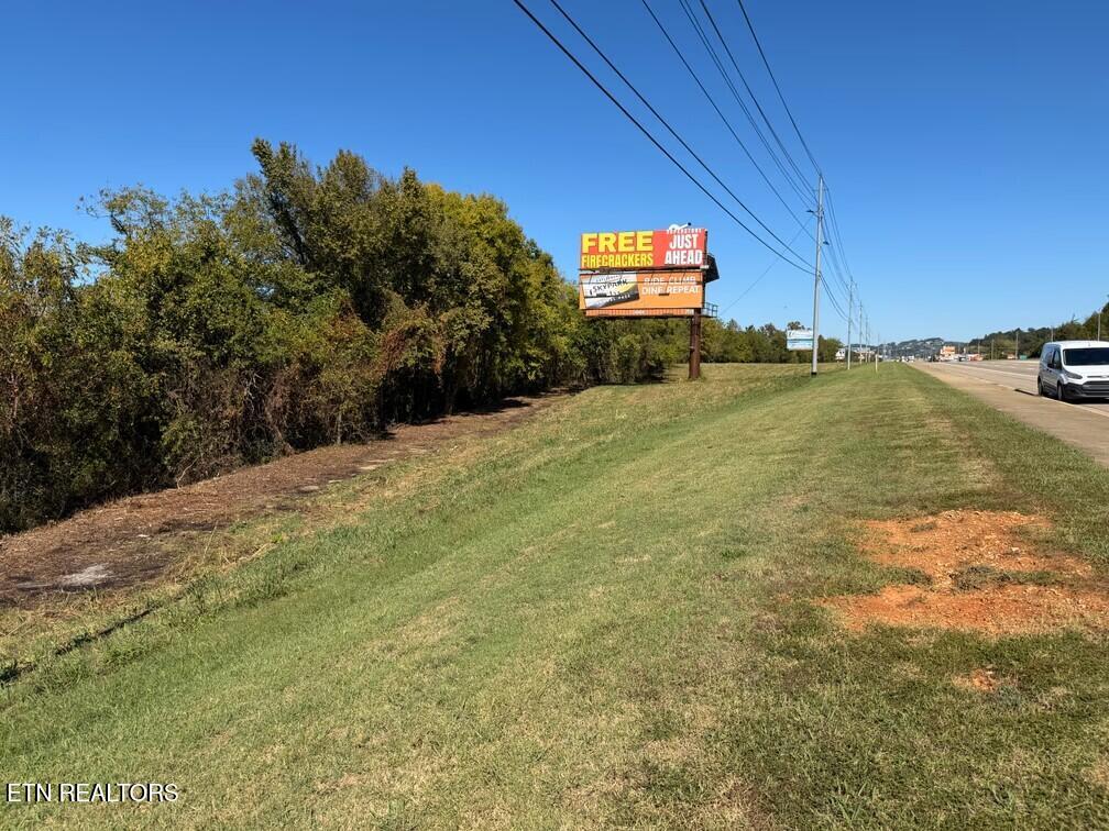 Winfield Dunn Pkwy