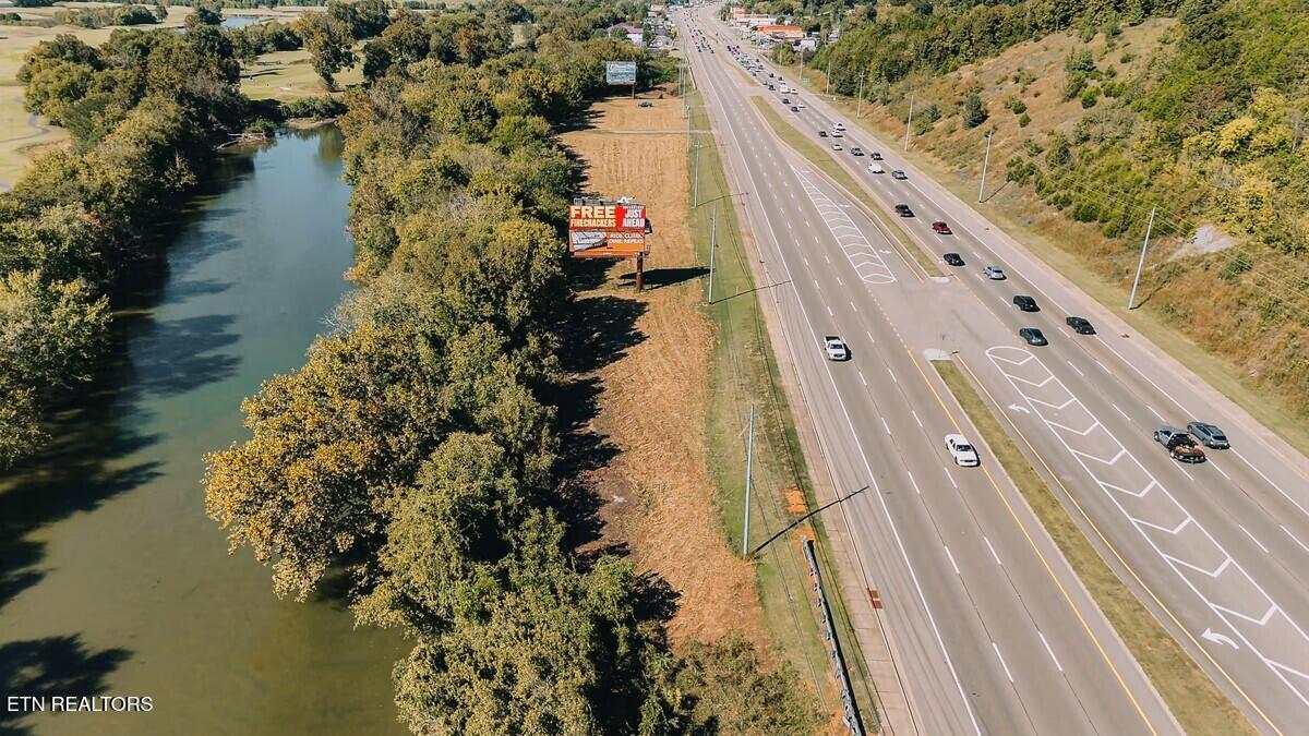 Winfield Dunn Pkwy