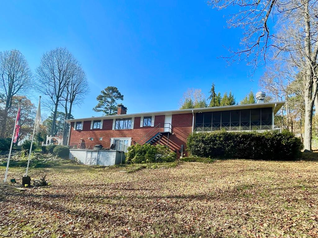 4814 Laurelwood Road Road