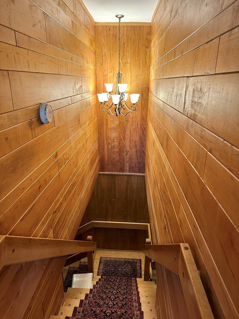 4814 Laurelwood Road Road