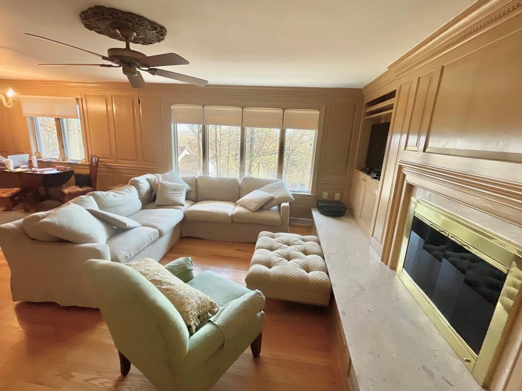 4814 Laurelwood Road Road