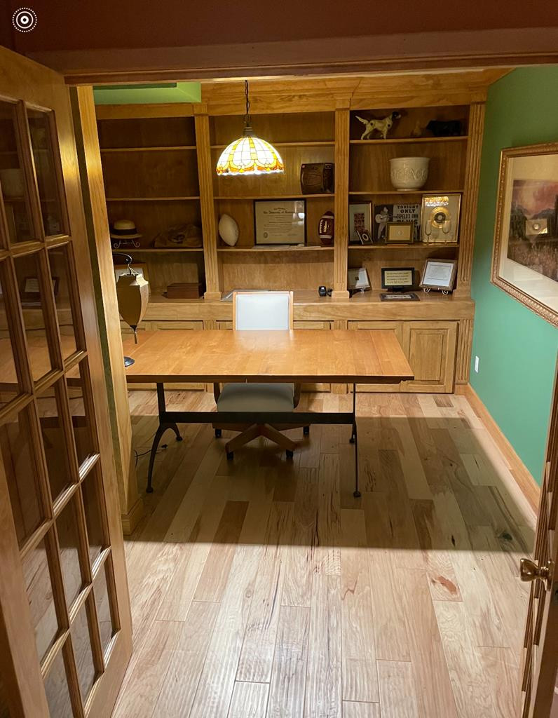 4814 Laurelwood Road Road