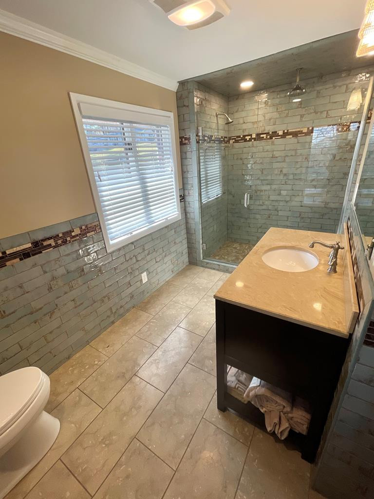 4814 Laurelwood Road Road