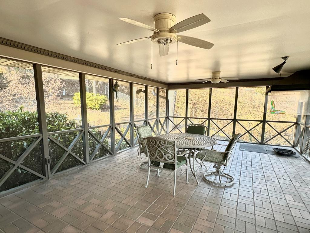 4814 Laurelwood Road Road