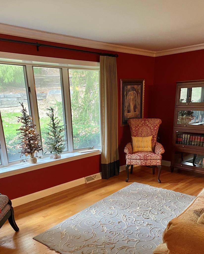 4814 Laurelwood Road Road