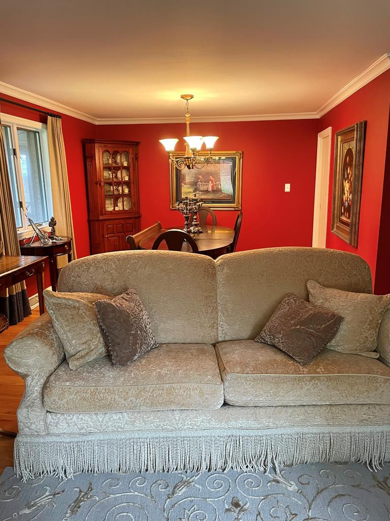 4814 Laurelwood Road Road