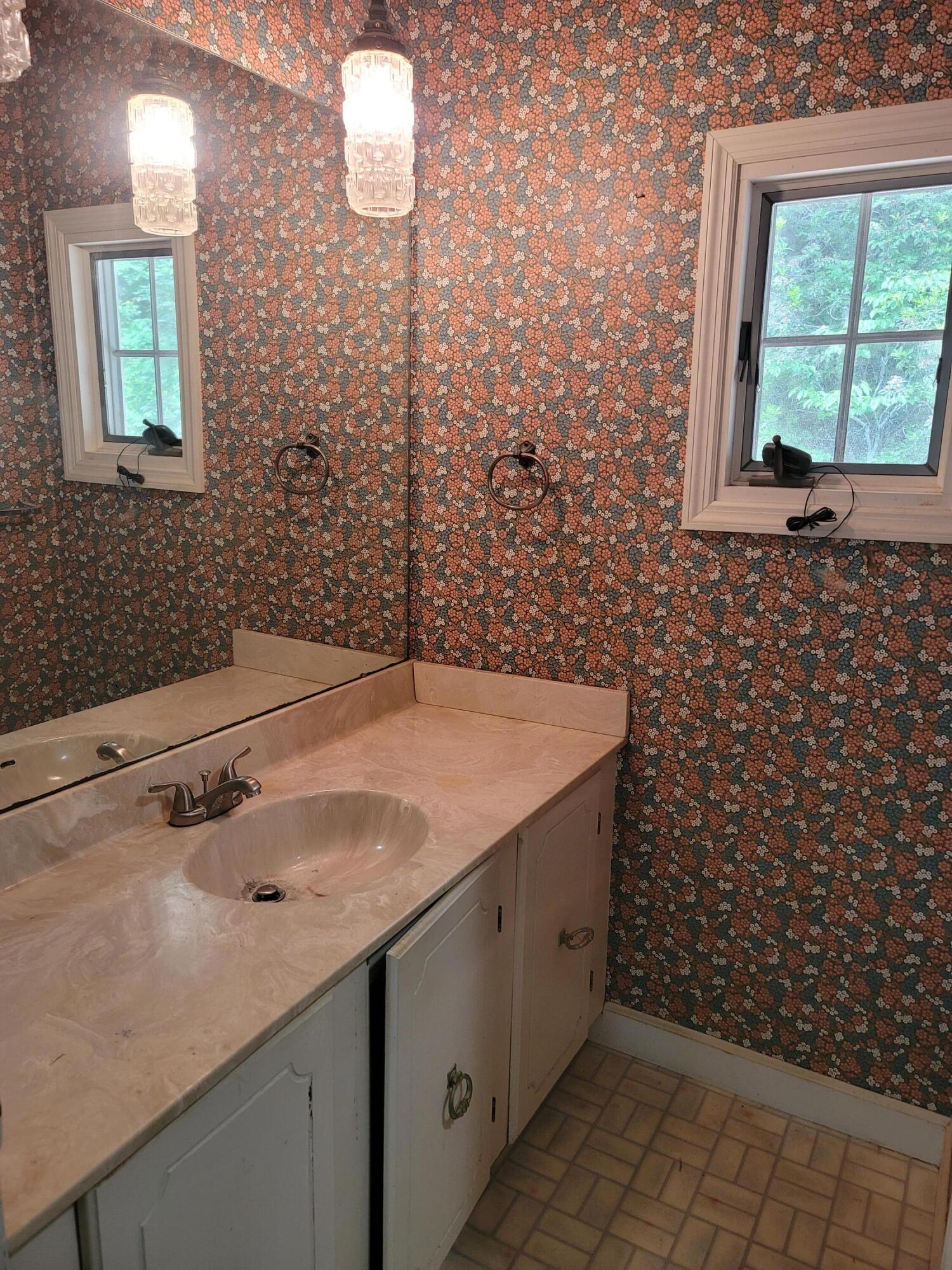 706 Skyline Drive Drive