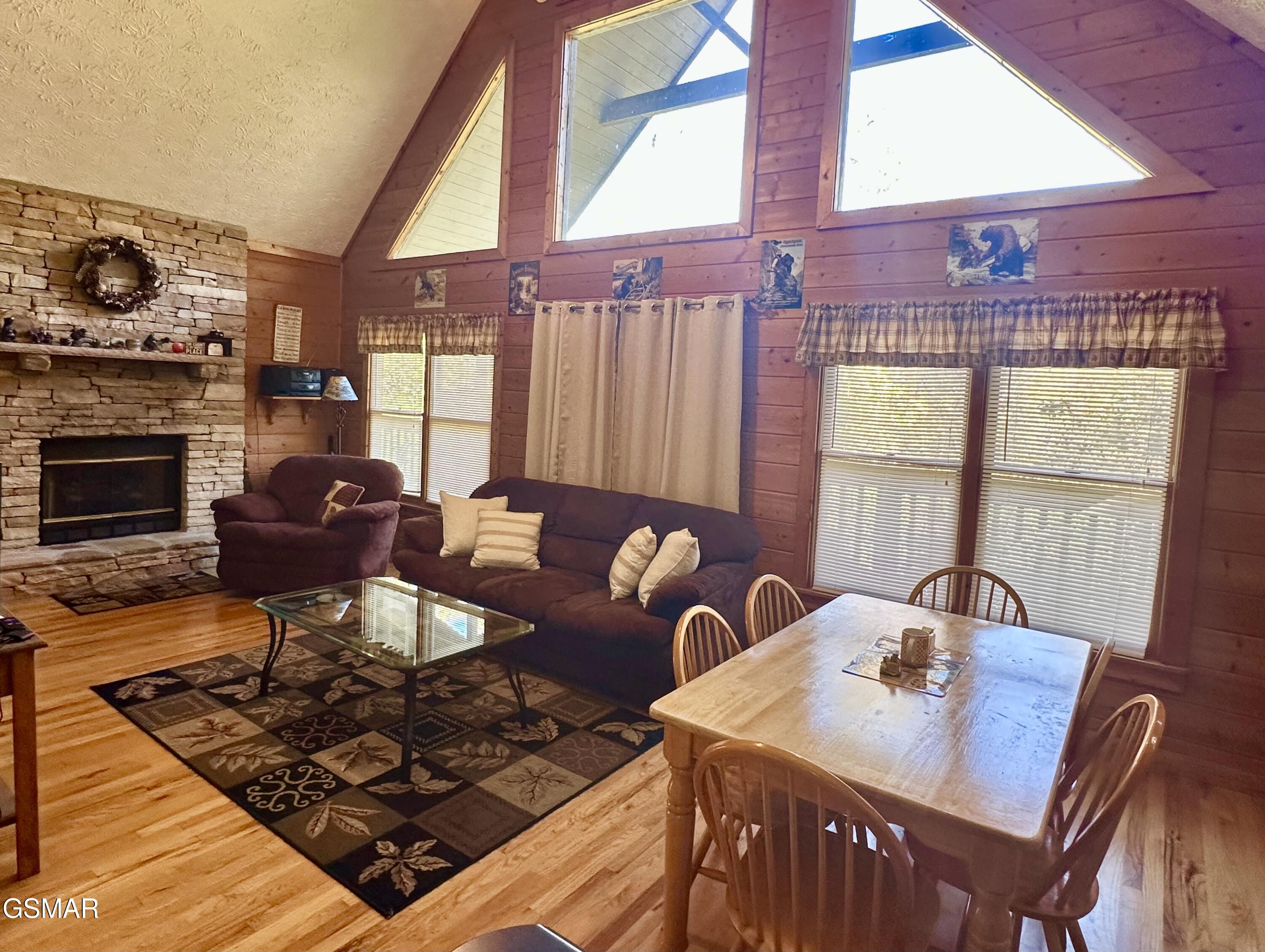 703 Sunrise Blvd. Boulevard Boulevard