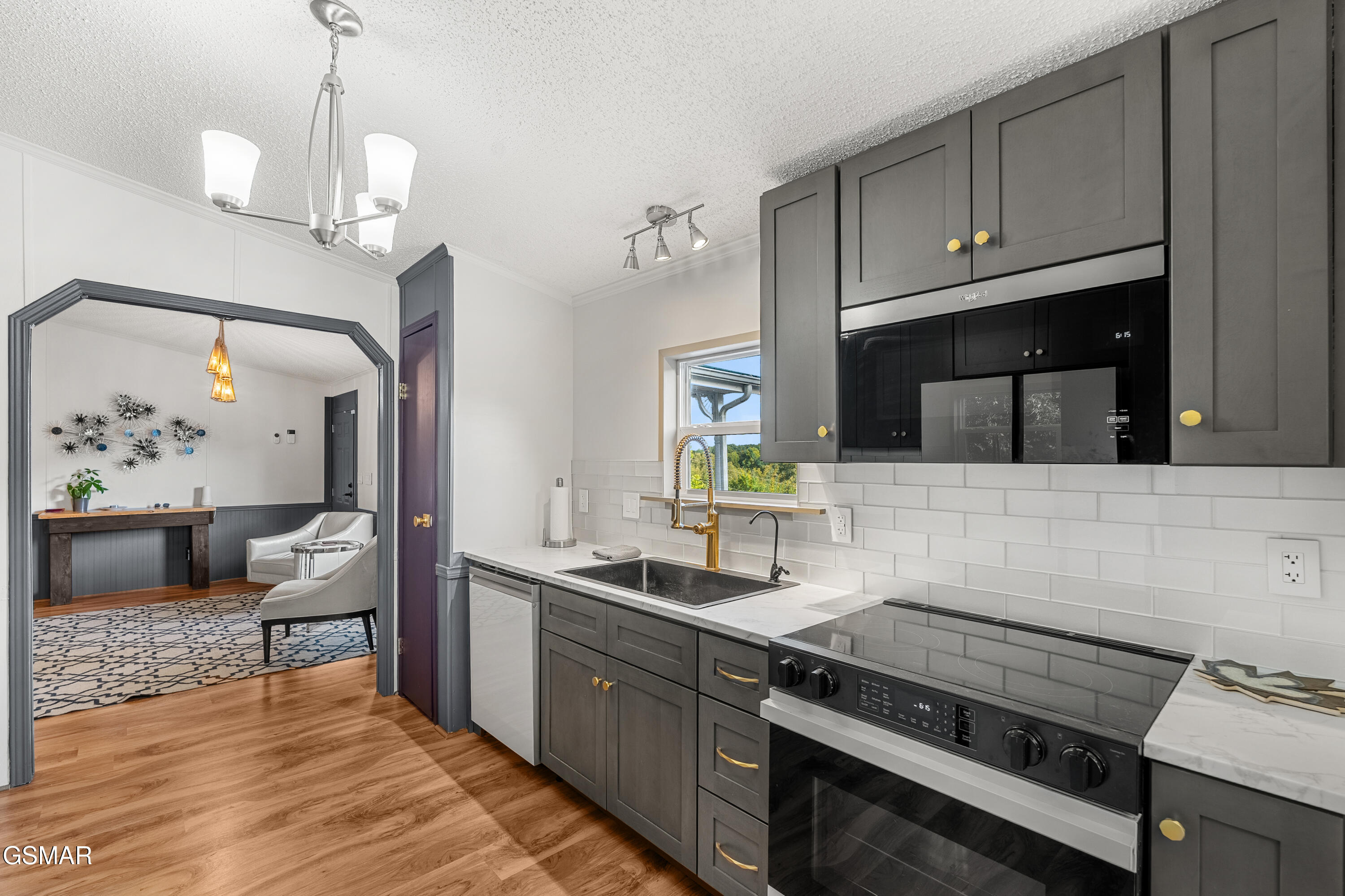 727 Autumns Peak Way Way